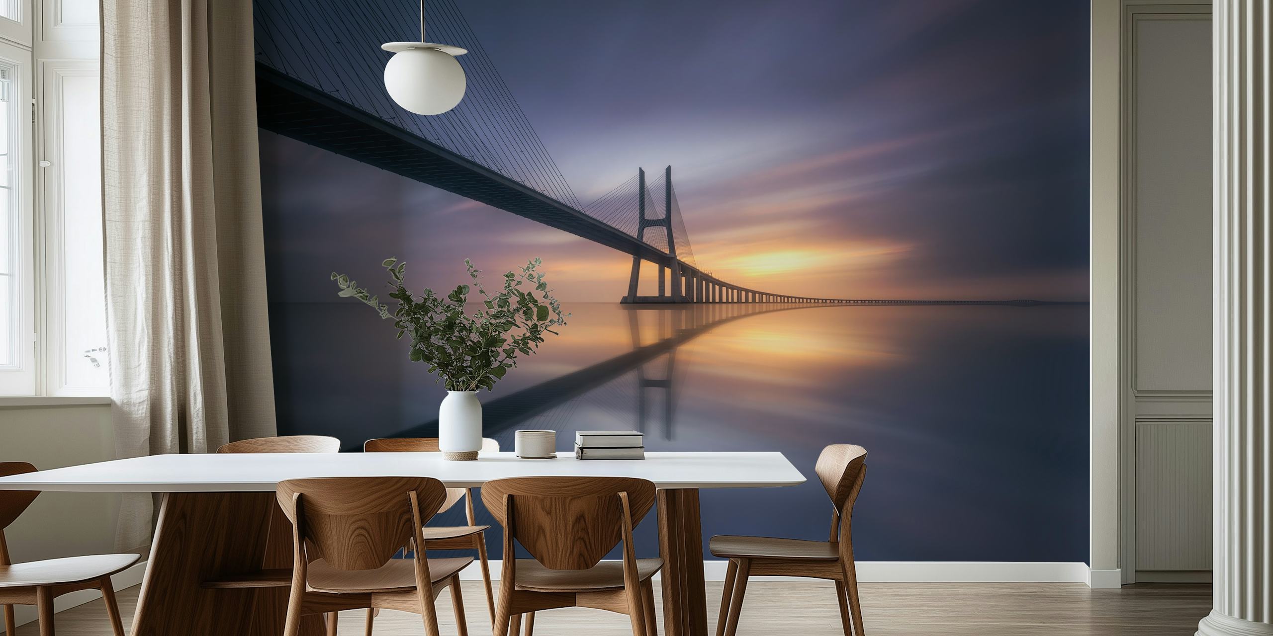 Ματ με θέμα Sunrise Bridge που απεικονίζει τη σιλούετα μιας γέφυρας κατά της αυγής πάνω από ήρεμα νερά.