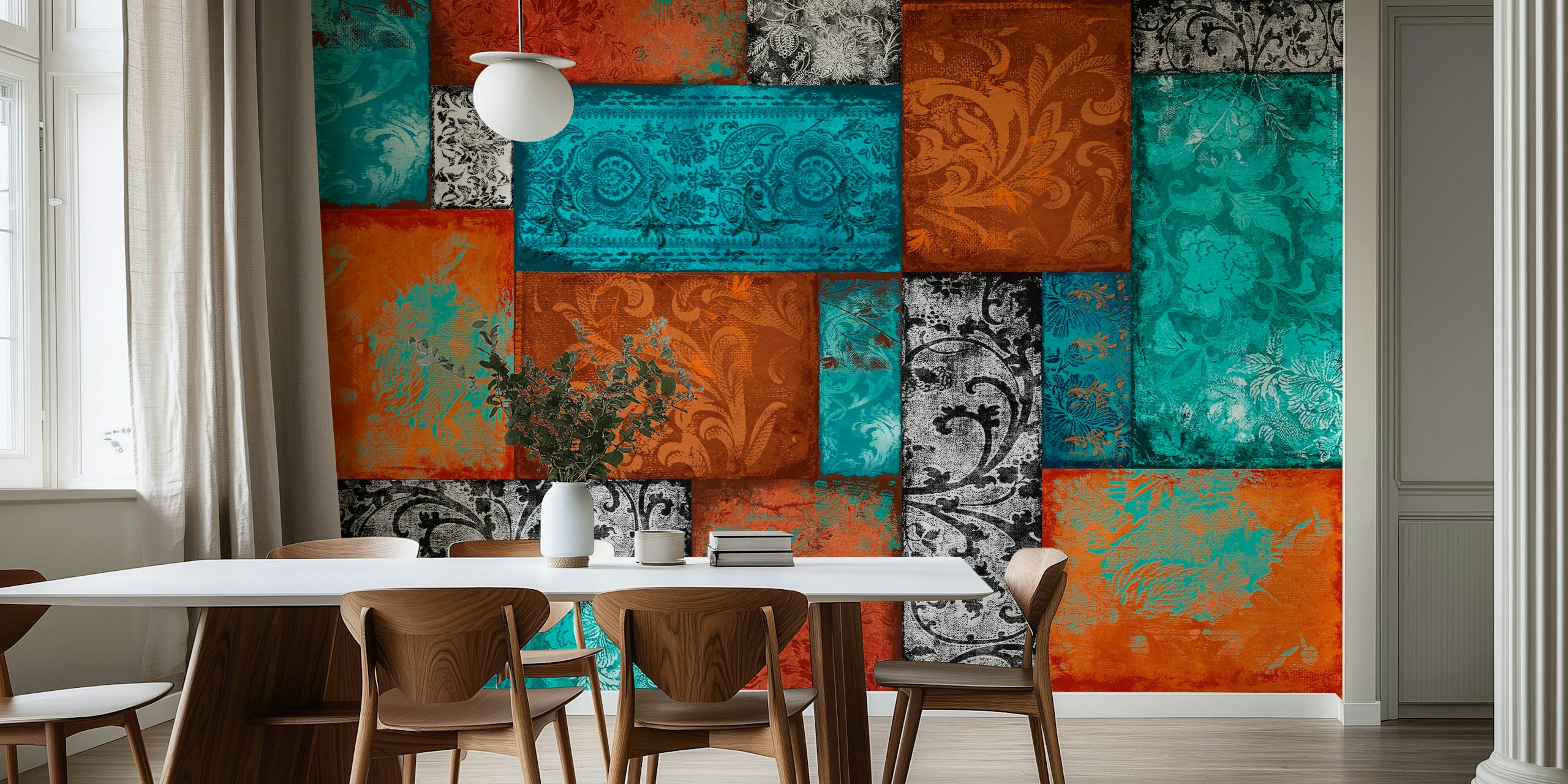 Boheemityylinen tilkkutyylinen seinämaalaus, jossa on sinivihreitä ja oransseja värejä ja monimutkaisia kuvioita.