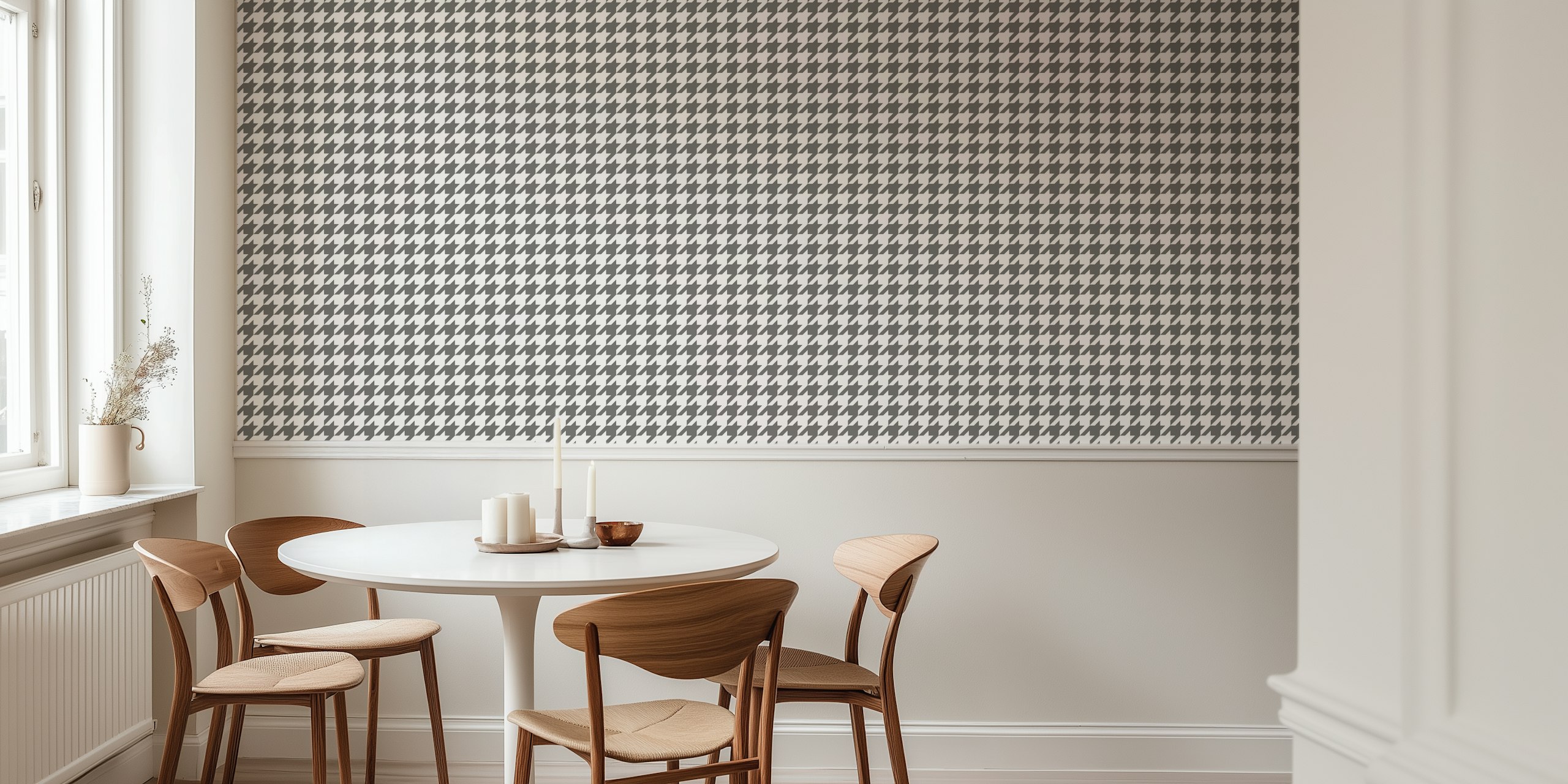 Grey and white houndstooth wallpaper in una stanza