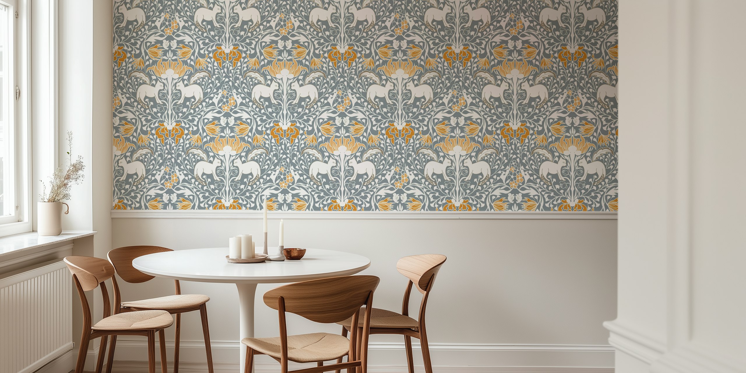Künstlerisches Wandbild mit Katzen, versteckt zwischen Blättern und Blumen in dezenten Farben