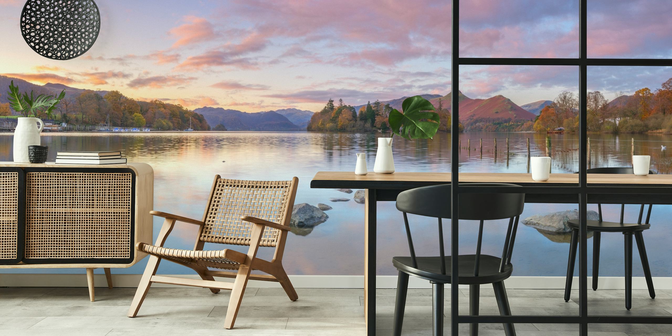 Behang Lake surrounded by mountains in een kamer