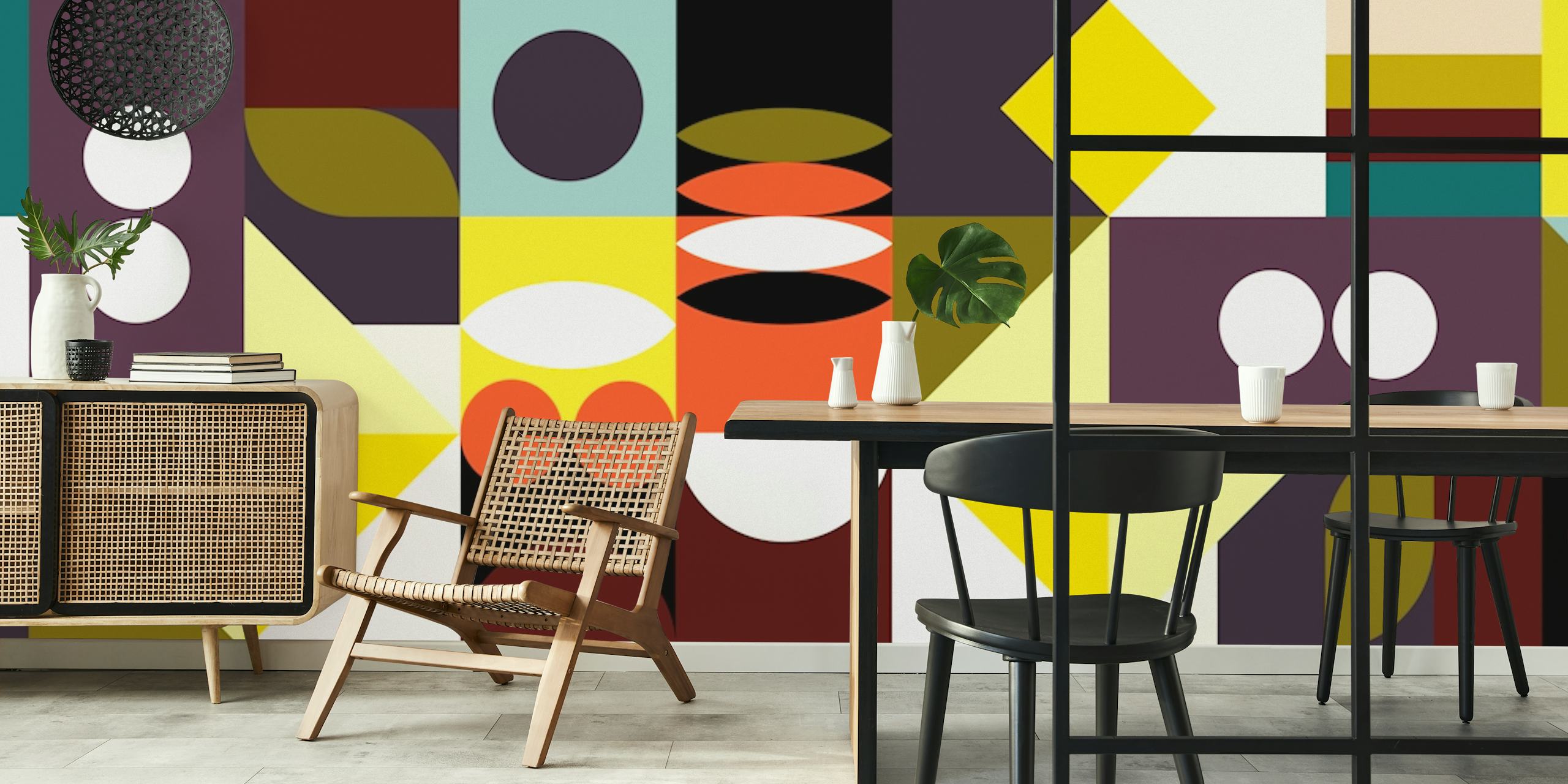 Abstrakti Bauhausin inspiroima seinämaalaus, jossa on geometrisia muotoja eloisissa ja maanläheisissä sävyissä