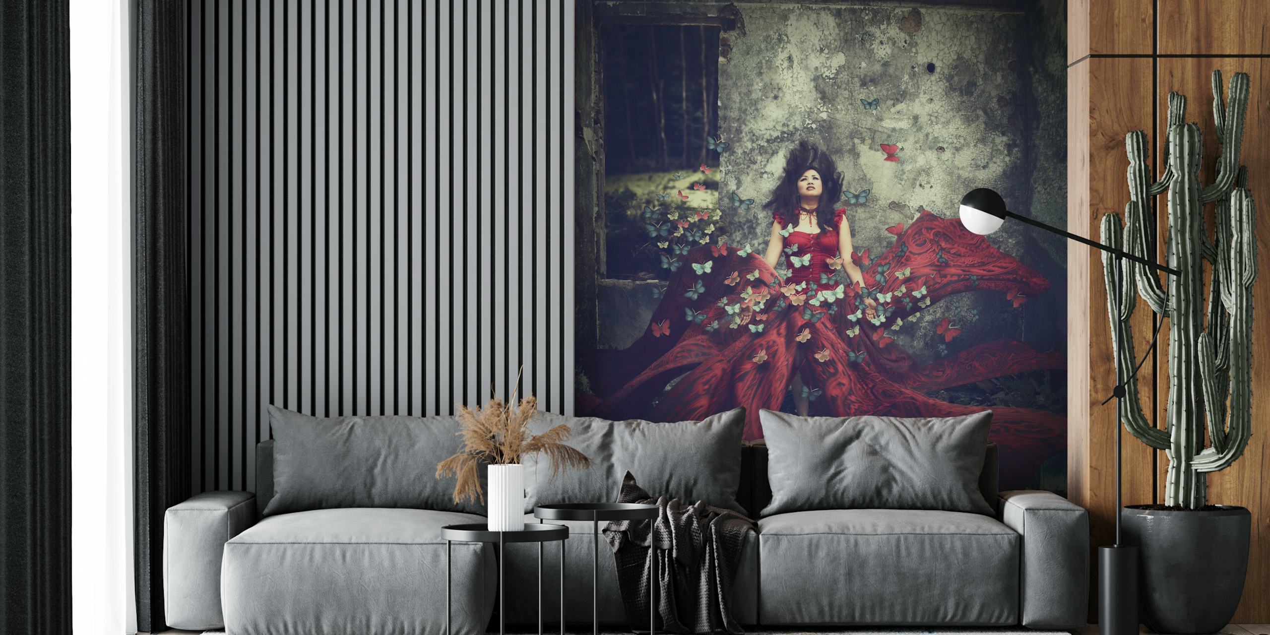 Mural de parede com uma figura de vestido vermelho rodeada de borboletas.