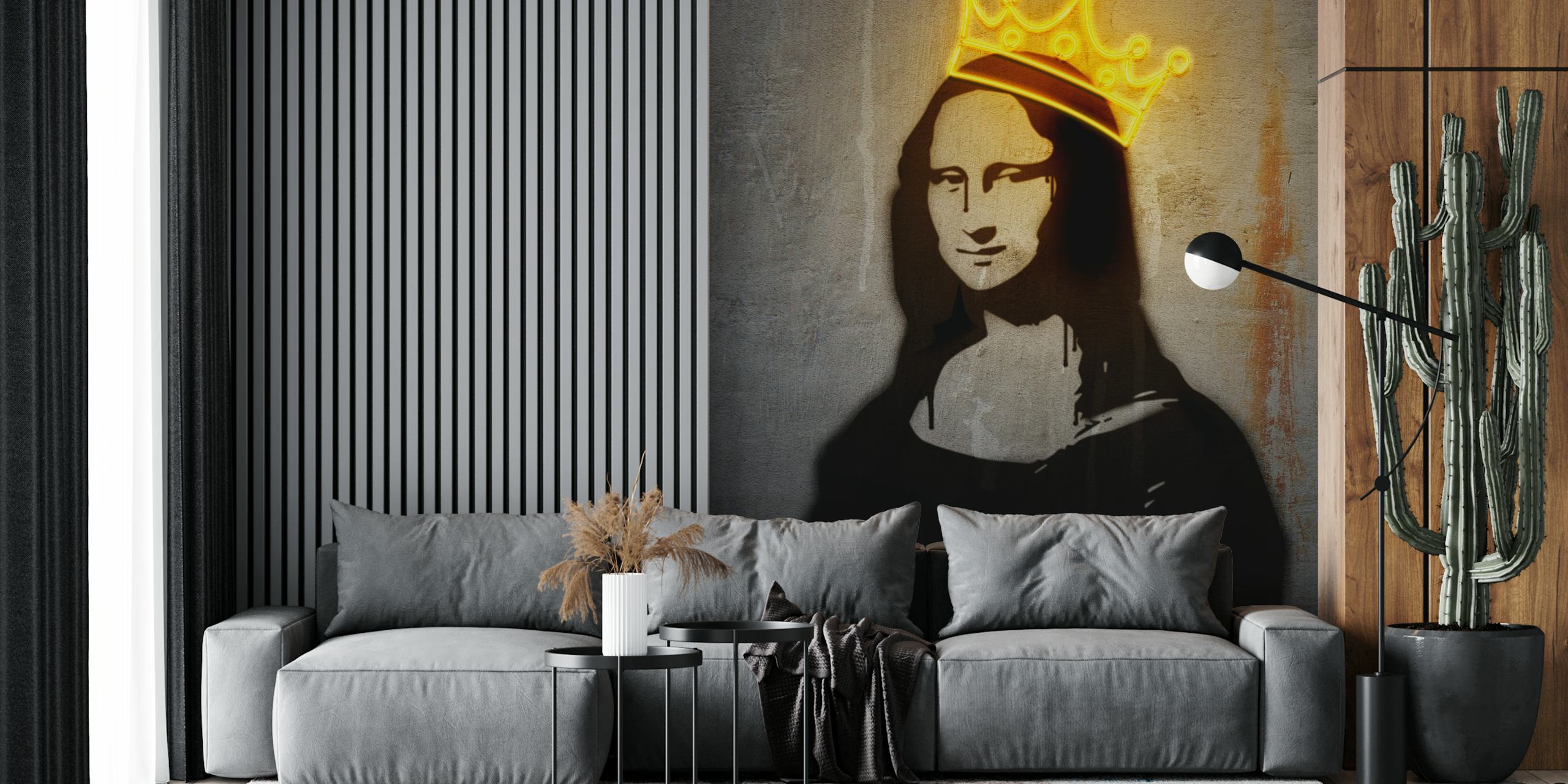 Monalisa con un murale con corona al neon