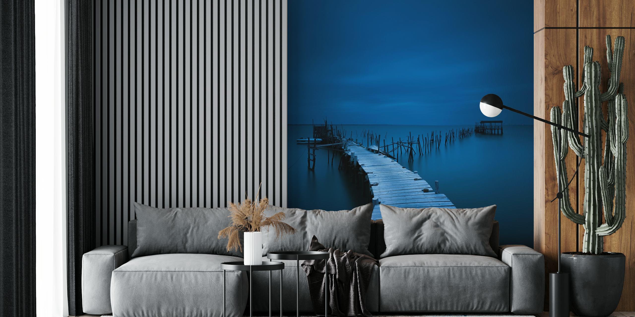 Stilts behang in een gezellige kamer