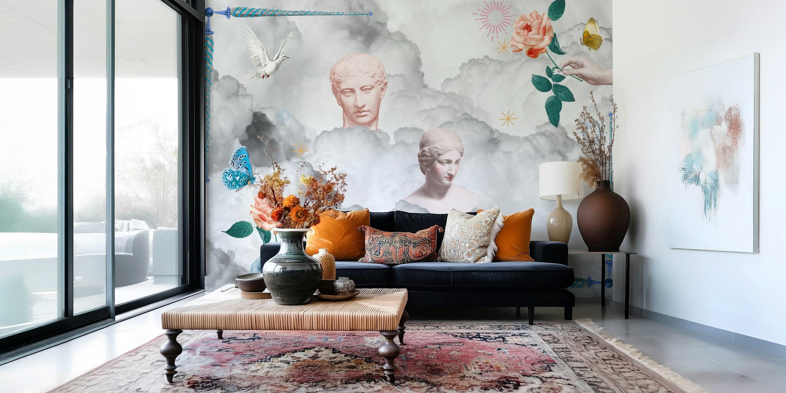 Klassiska figurer och blommig design tapet med en drömmande moln bakgrund.