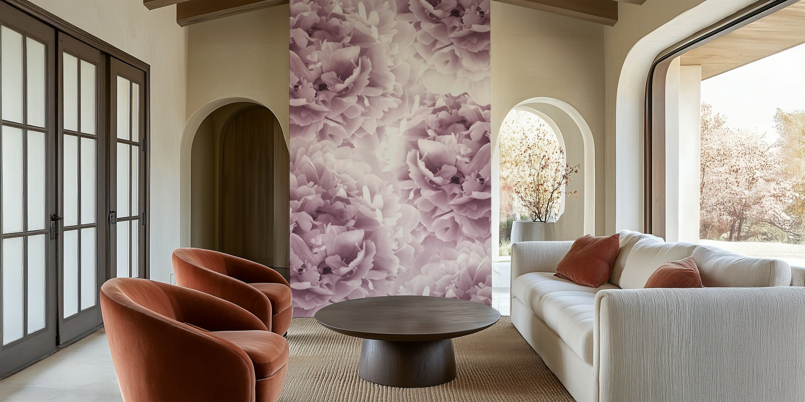 Een rustige en romantische mauve pioenrozen muurschildering voor interieurdecoratie.