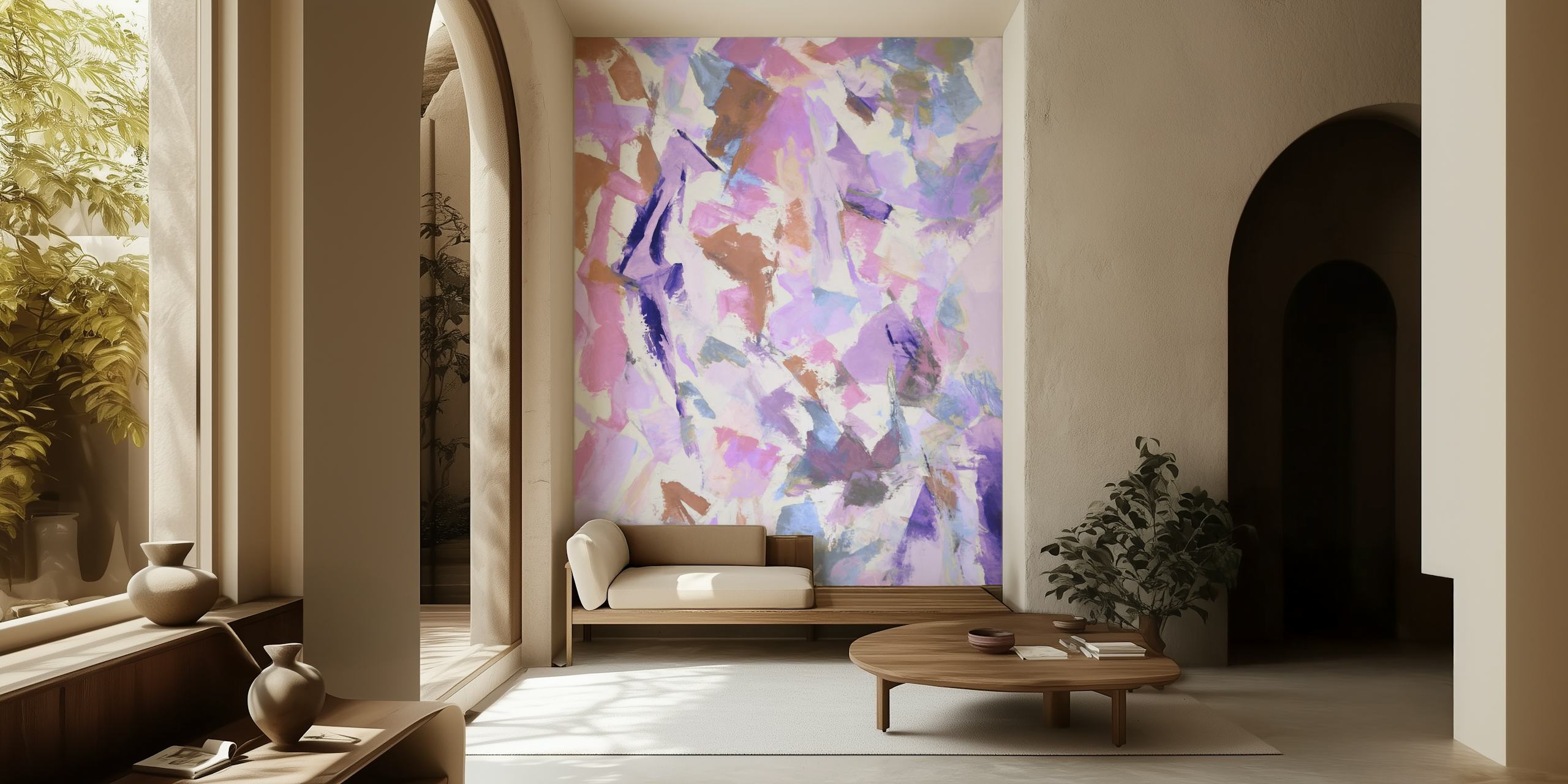 Muurschildering met abstracte penseelstreken in zachte paars- en rozetinten met hints van blauw en bruin