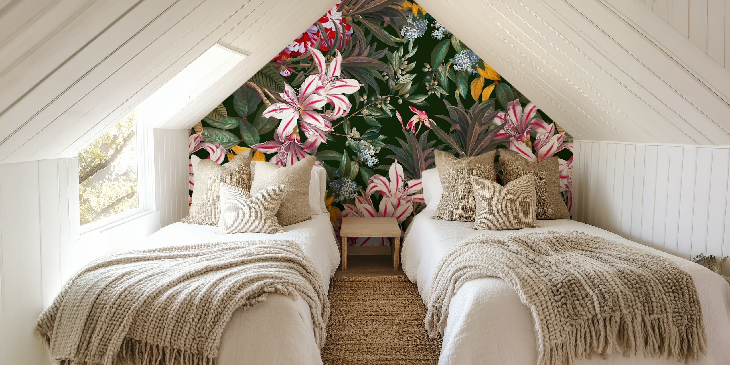 Diseño de papel tapiz floral en una habitación