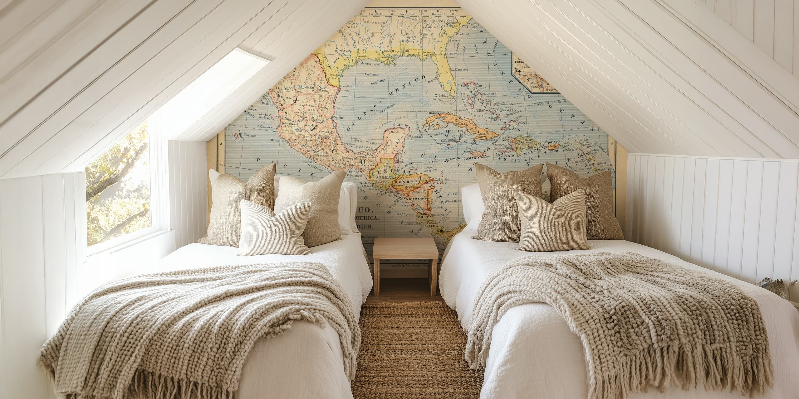 Vintage map of Caribbean and Mexico in soft colors wallpaper