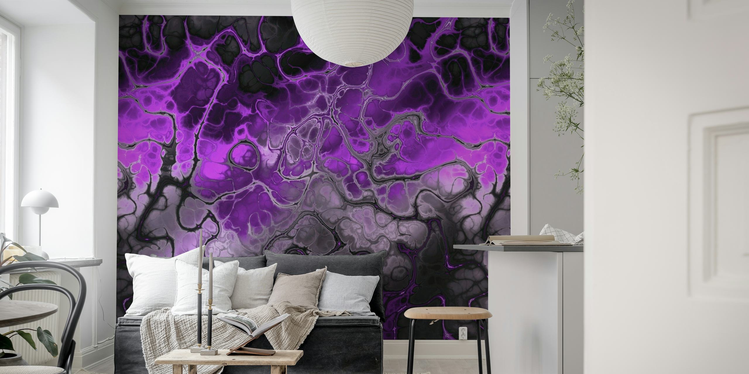 Monimutkainen violetti ja musta marmorinen fraktaalikuvioinen seinämaalaus