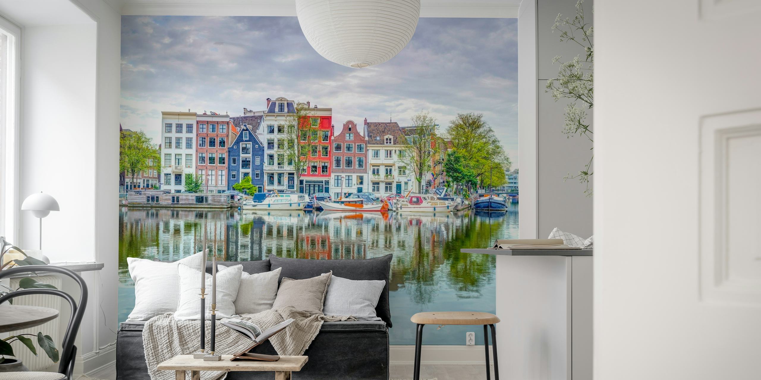 Serene Splendor of Amsterdam Reflections papel pintado