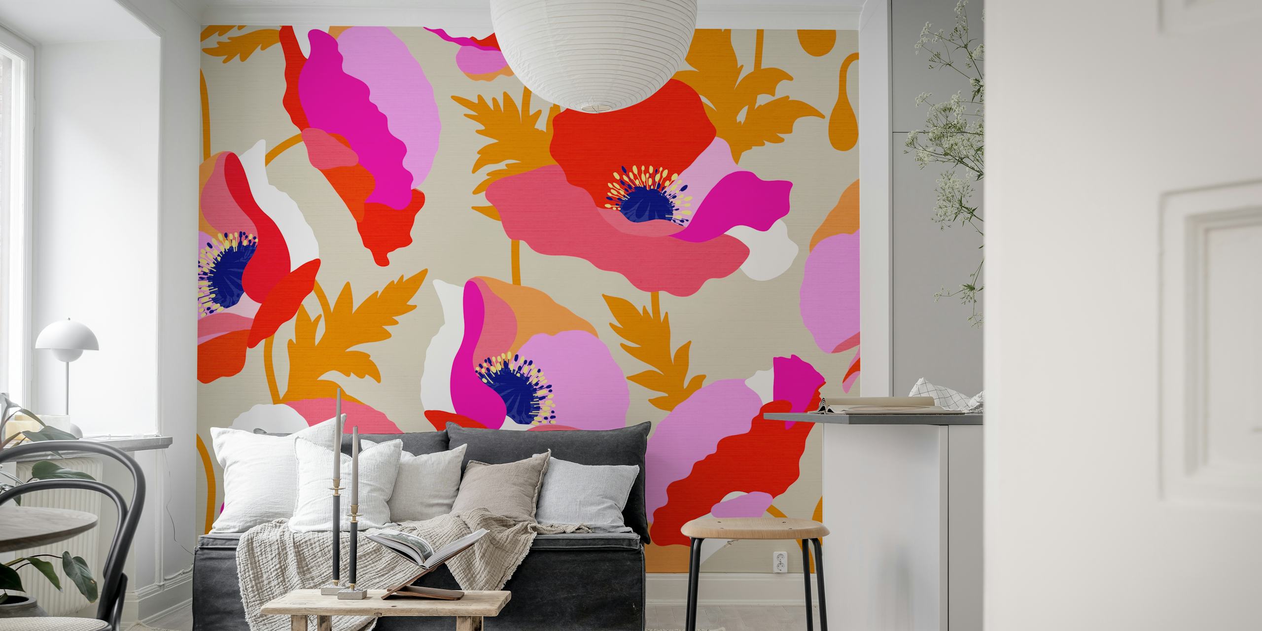 Živahni zidni mural s cvijećem maka na senfu i blijedosmeđoj pozadini