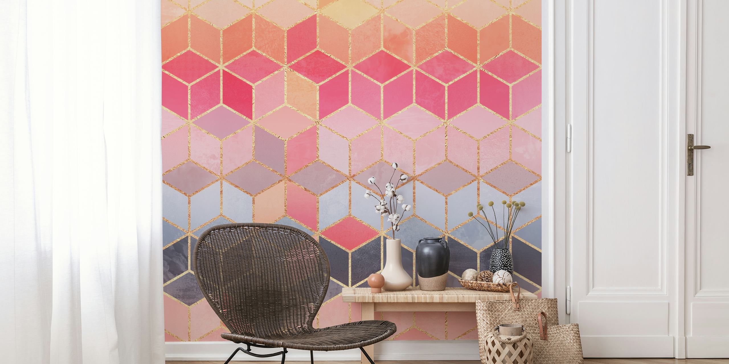 Happy Cubes veggmaleri med geometrisk kubemønster i rosa, blå og gule nyanser