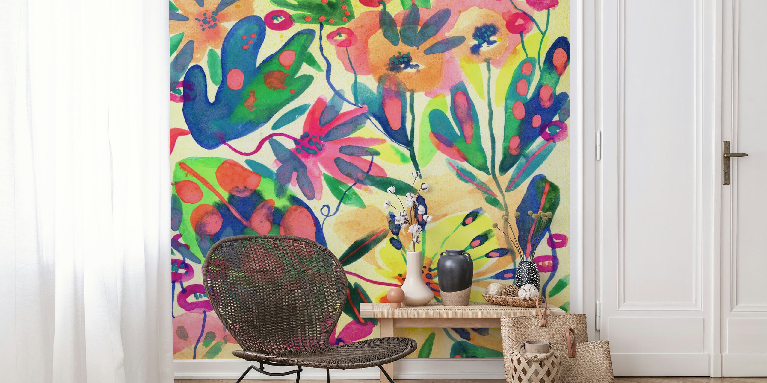 Bunte Blumenmuster in lebendigen Farben auf cremefarbenem Hintergrund, Wandtapete