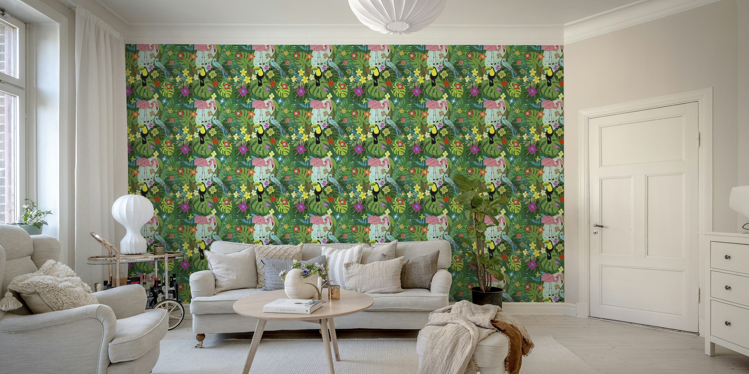 Kleurrijke tropische bloemen en vogels muurschildering op een groene achtergrond