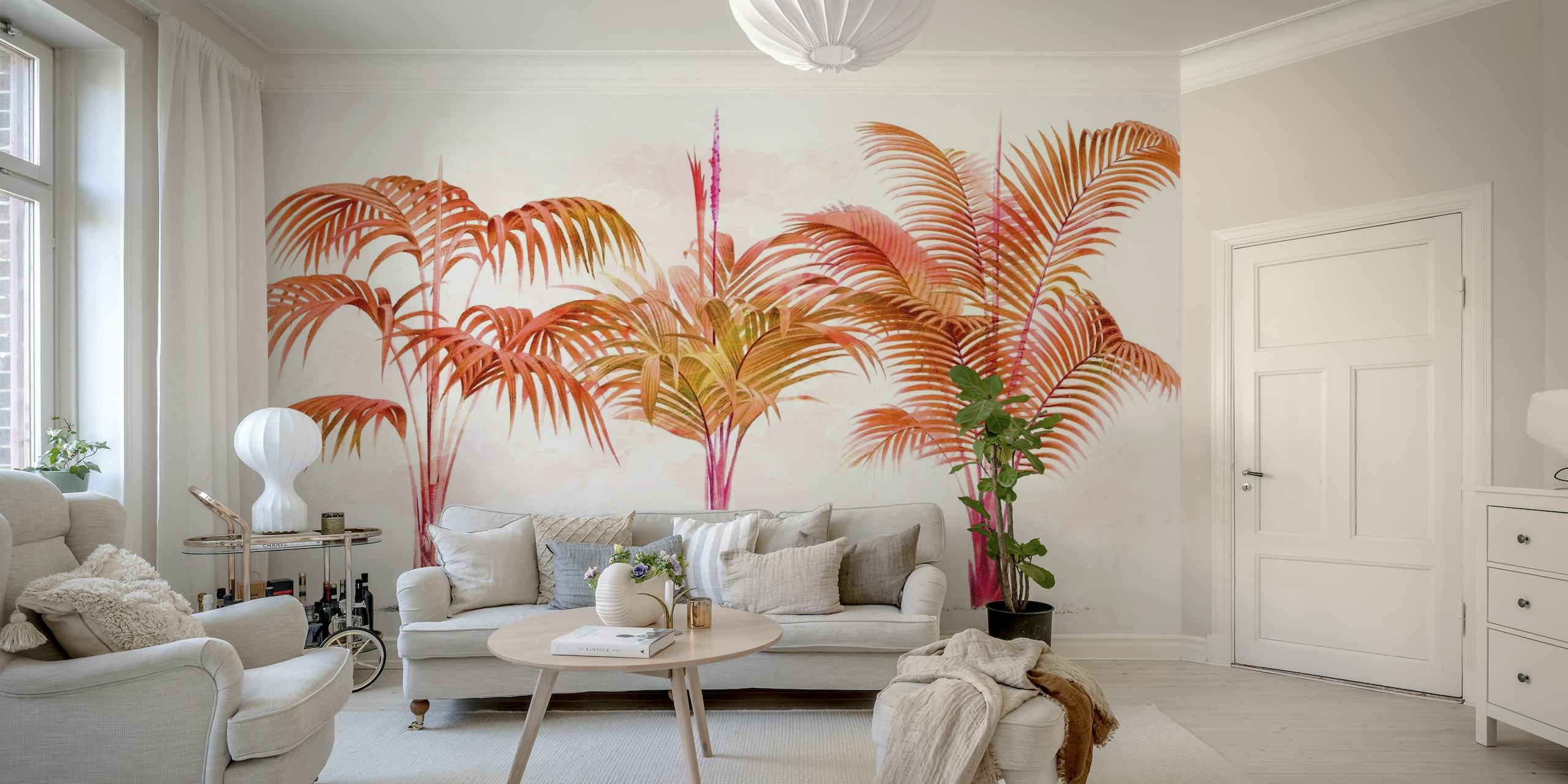 Rustgevende palmboom muurschildering in warme tinten.