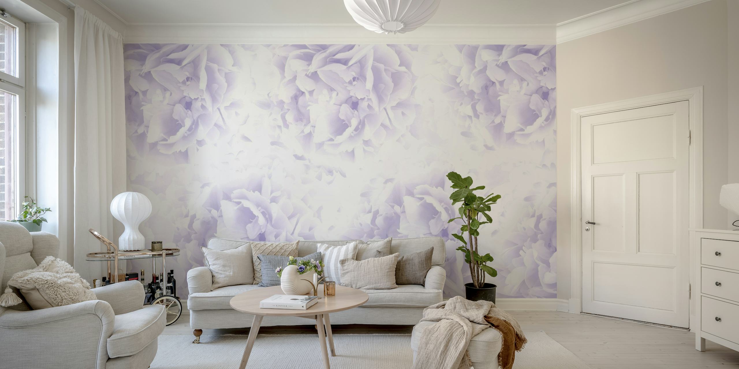 Zachte lavendelkleurige pioenrozen muurschildering met een dromerig en romantisch bloemmotief