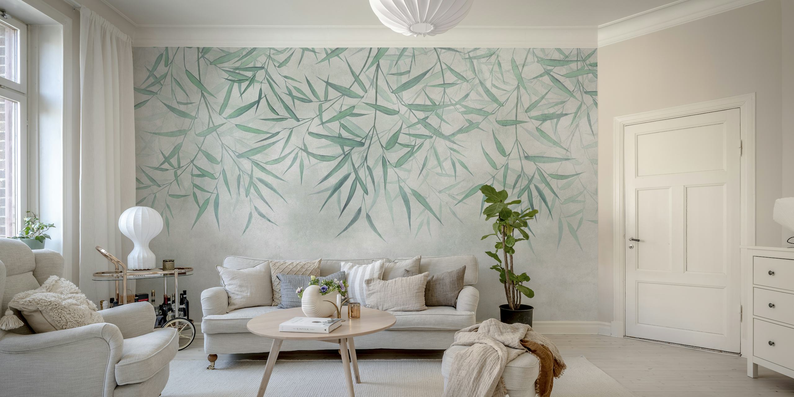 Veggmaleri av hengende bambusblader med en myk teksturert bakgrunn som skaper en fredelig og naturlig atmosfære