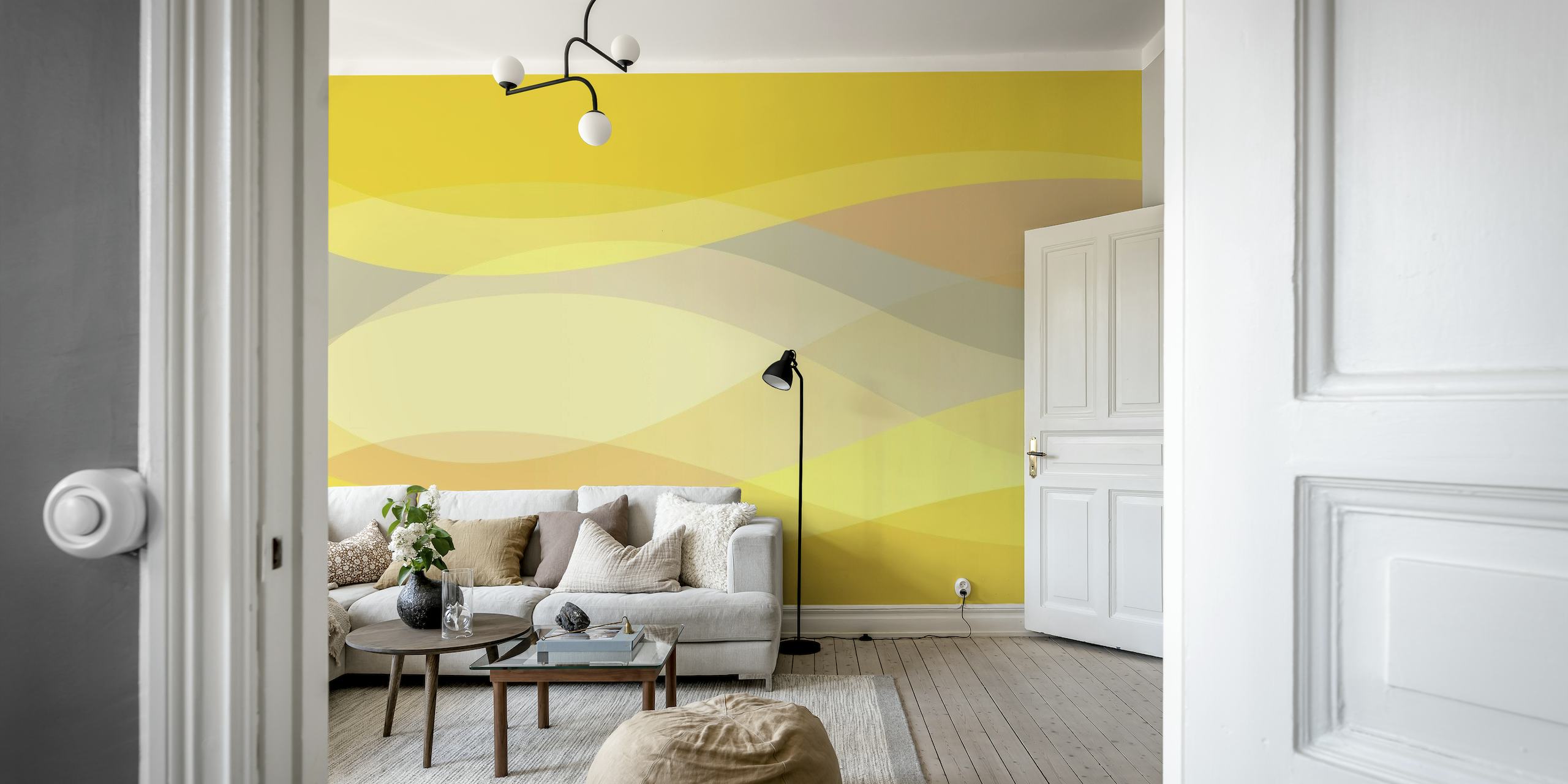 Abstrakt gule former vægmaleri med blide kurver og pastelfarver