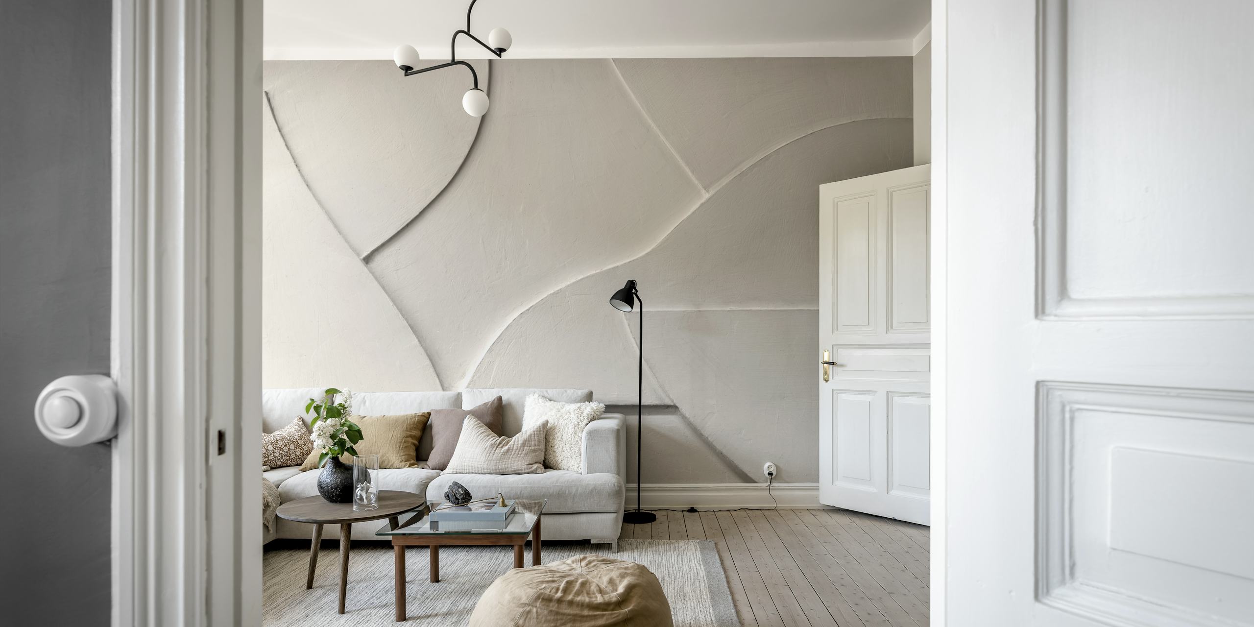 Geometric pattern in textured white wallpaper