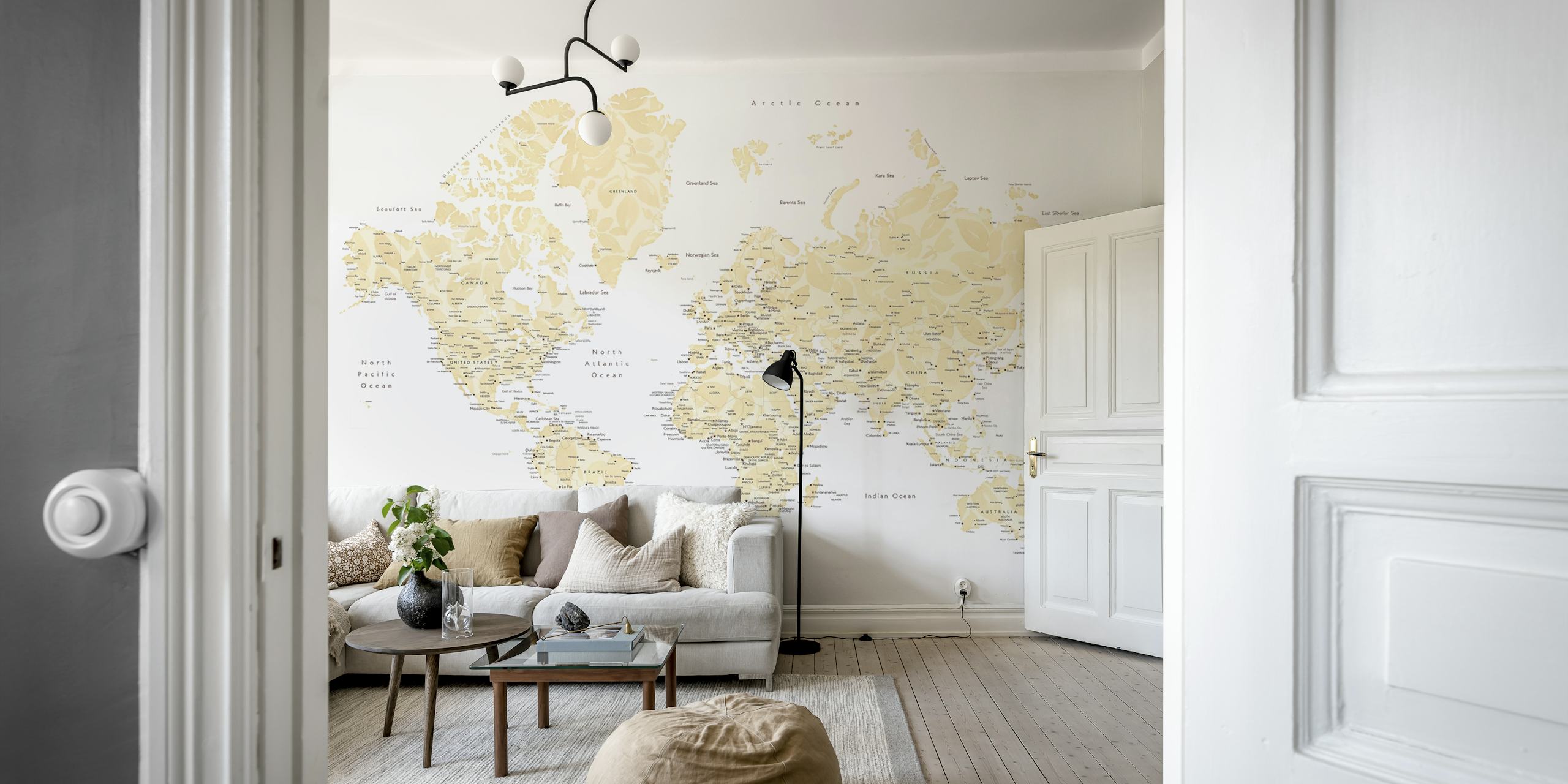 Remi world map wallpaper exibido em um quarto