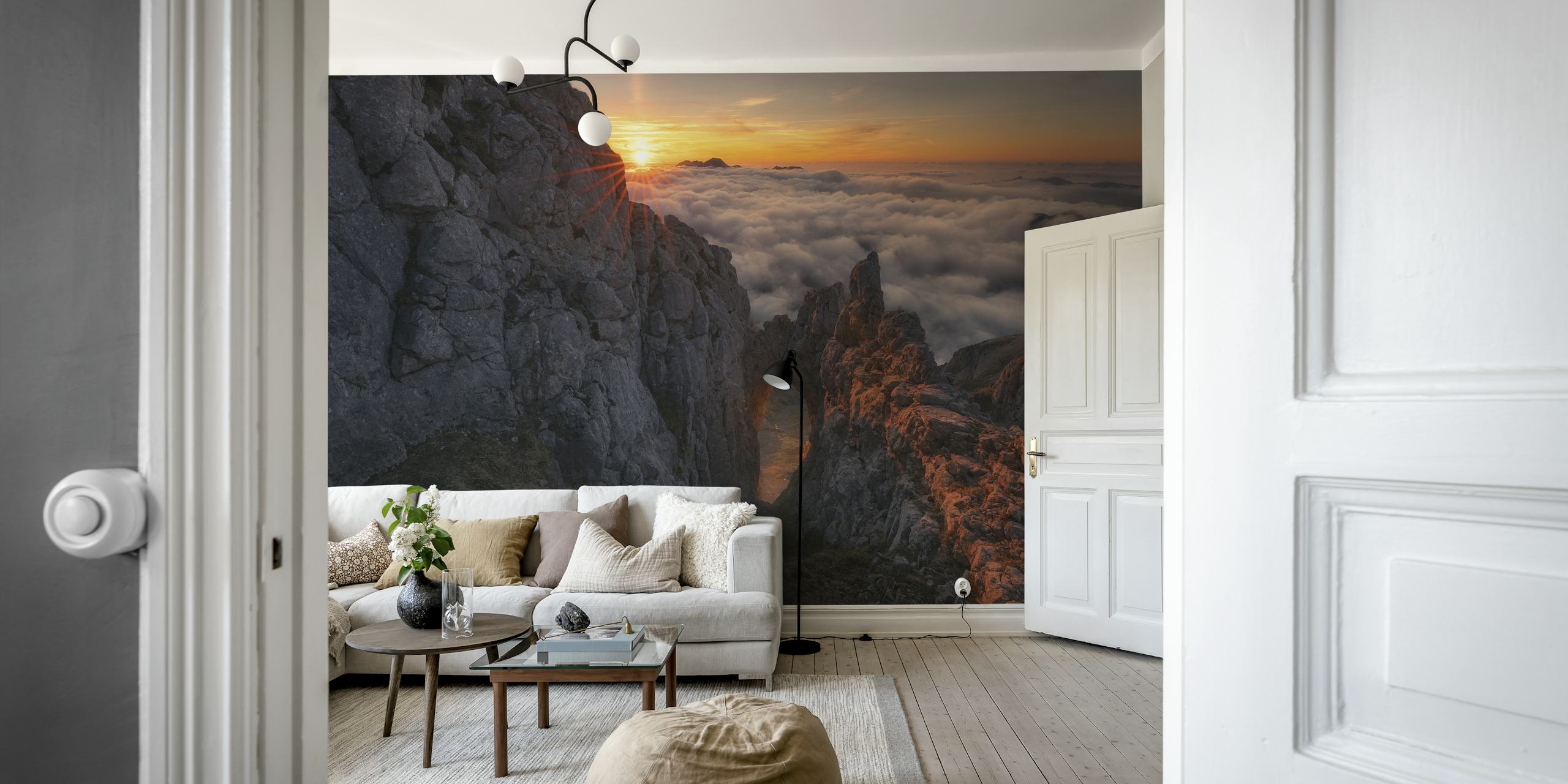 Picos de Europa papel de parede em um quarto