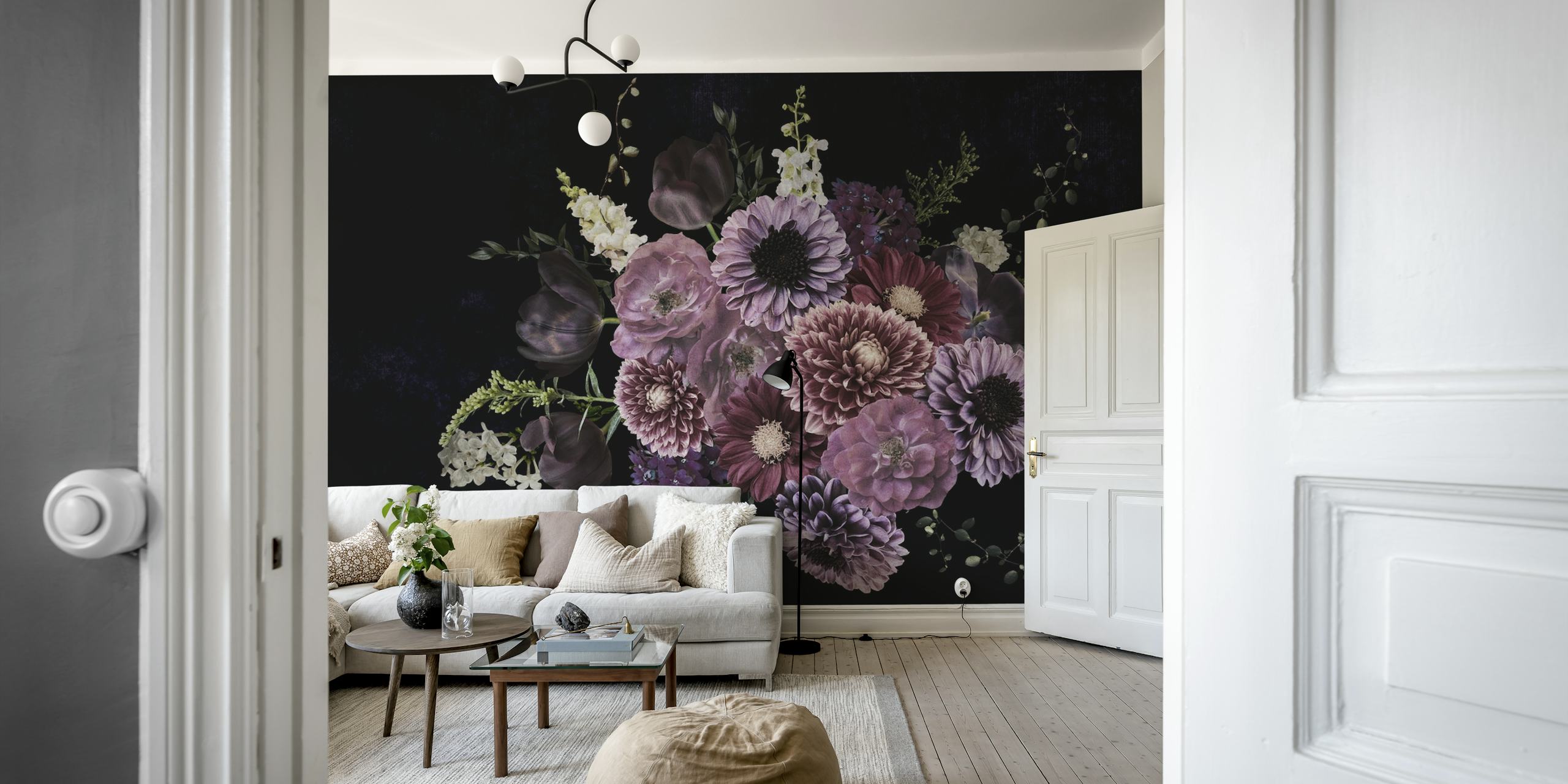 Baroque carta da parati floreale in una stanza elegante