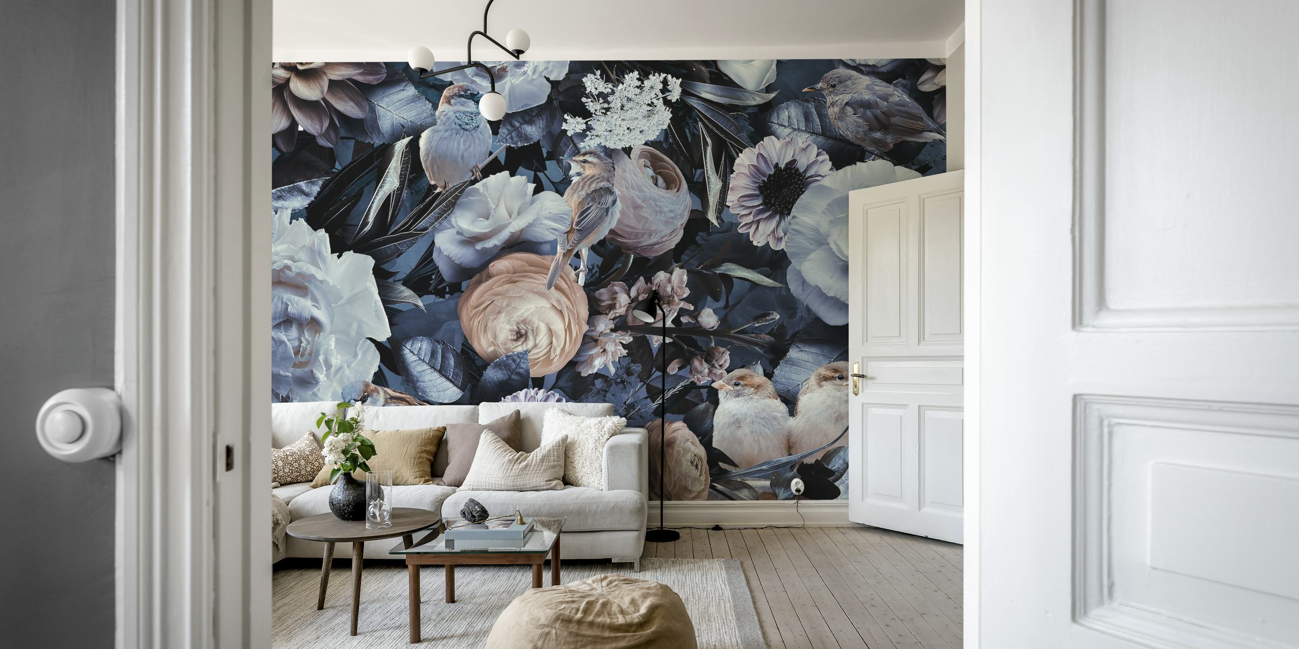 Moody Blue Flowers And Birds -tapetti huoneessa