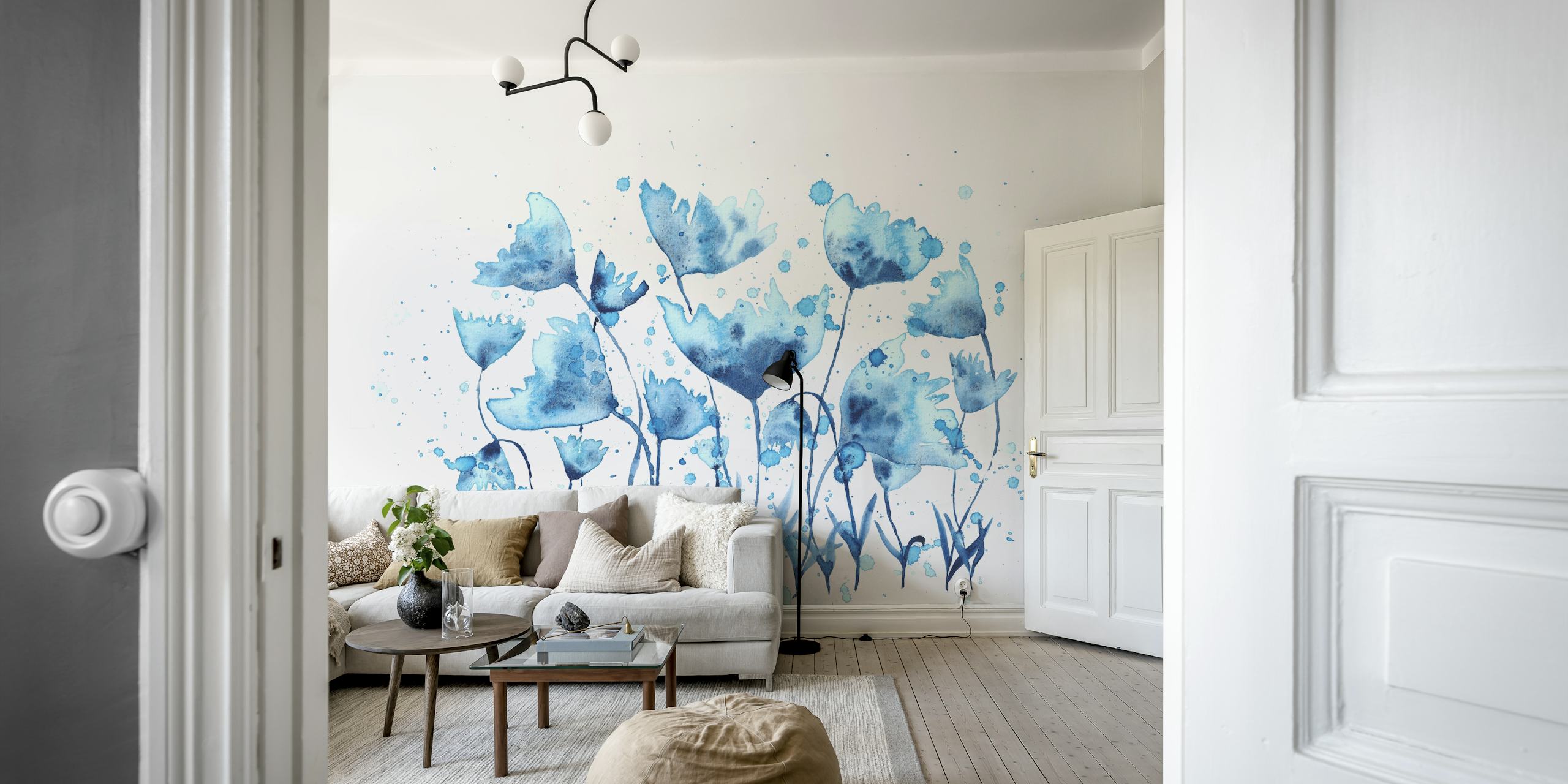 Carta da parati con disegno floreale ad acquerello blu raffigurante una serena scena di giardino