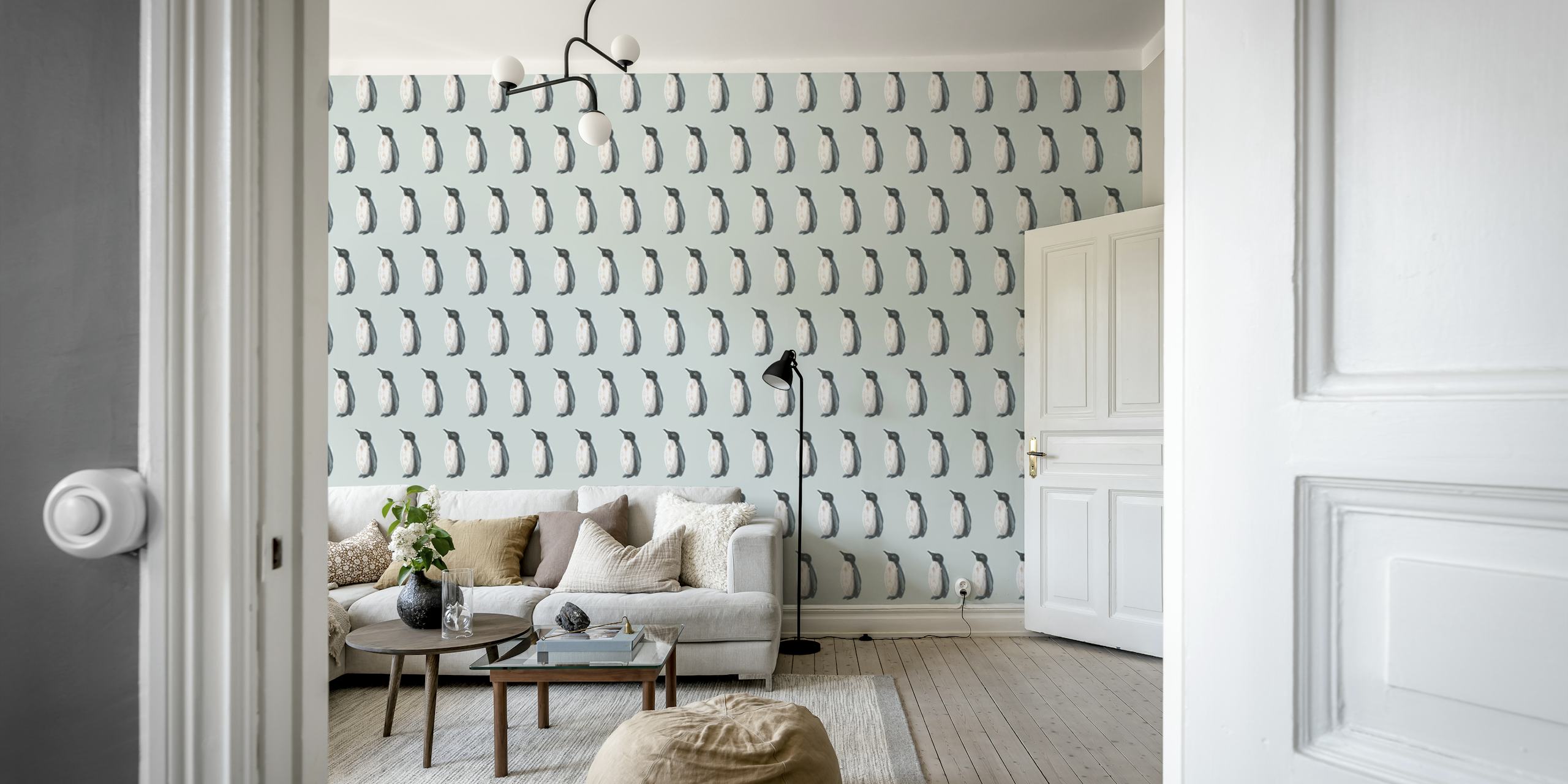 Bunte Pinguine auf hellblauem Hintergrund Muster Tapete