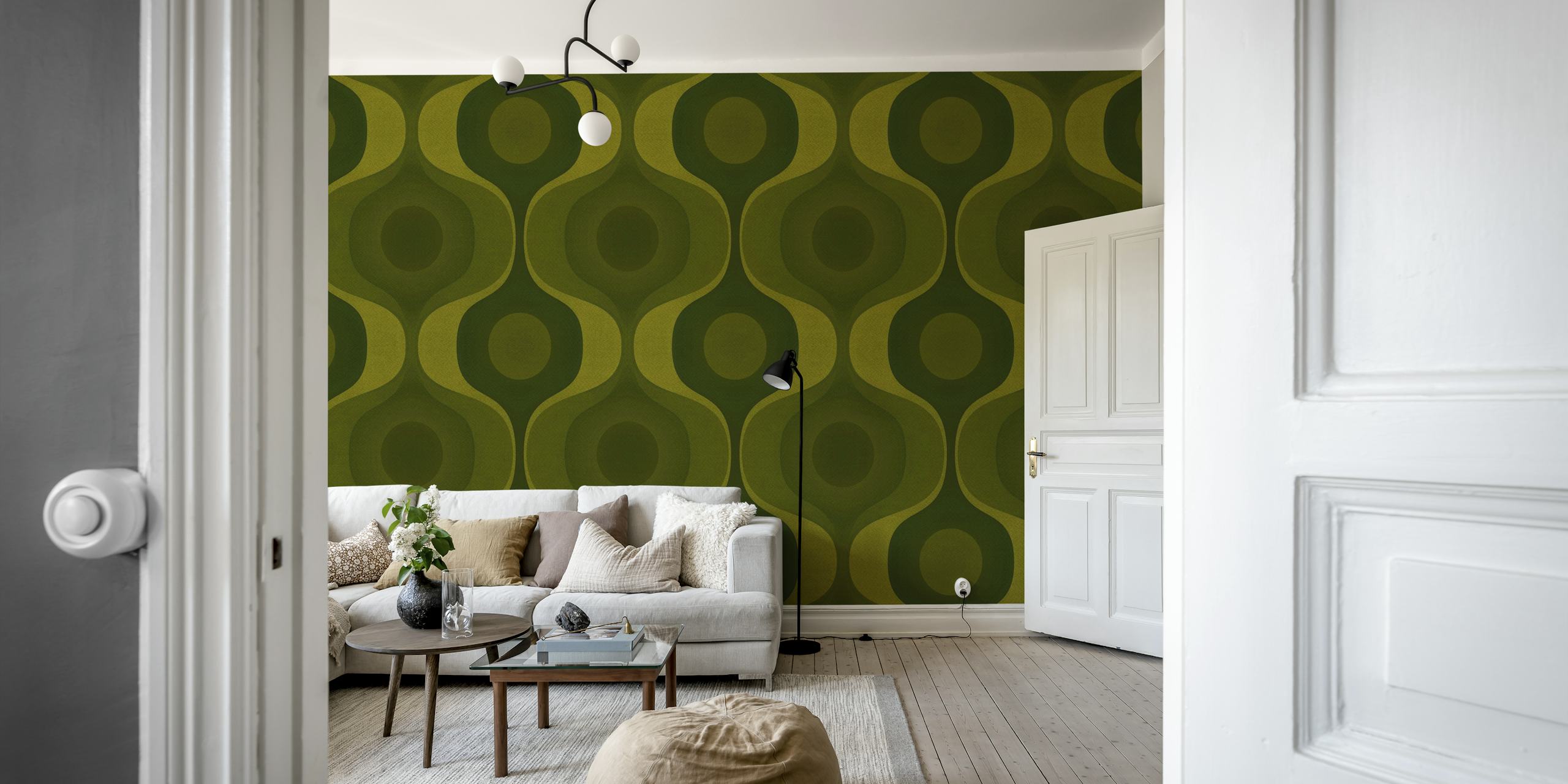 Green geometric pattern wallpaper featuring retro circular shapes in varying tones