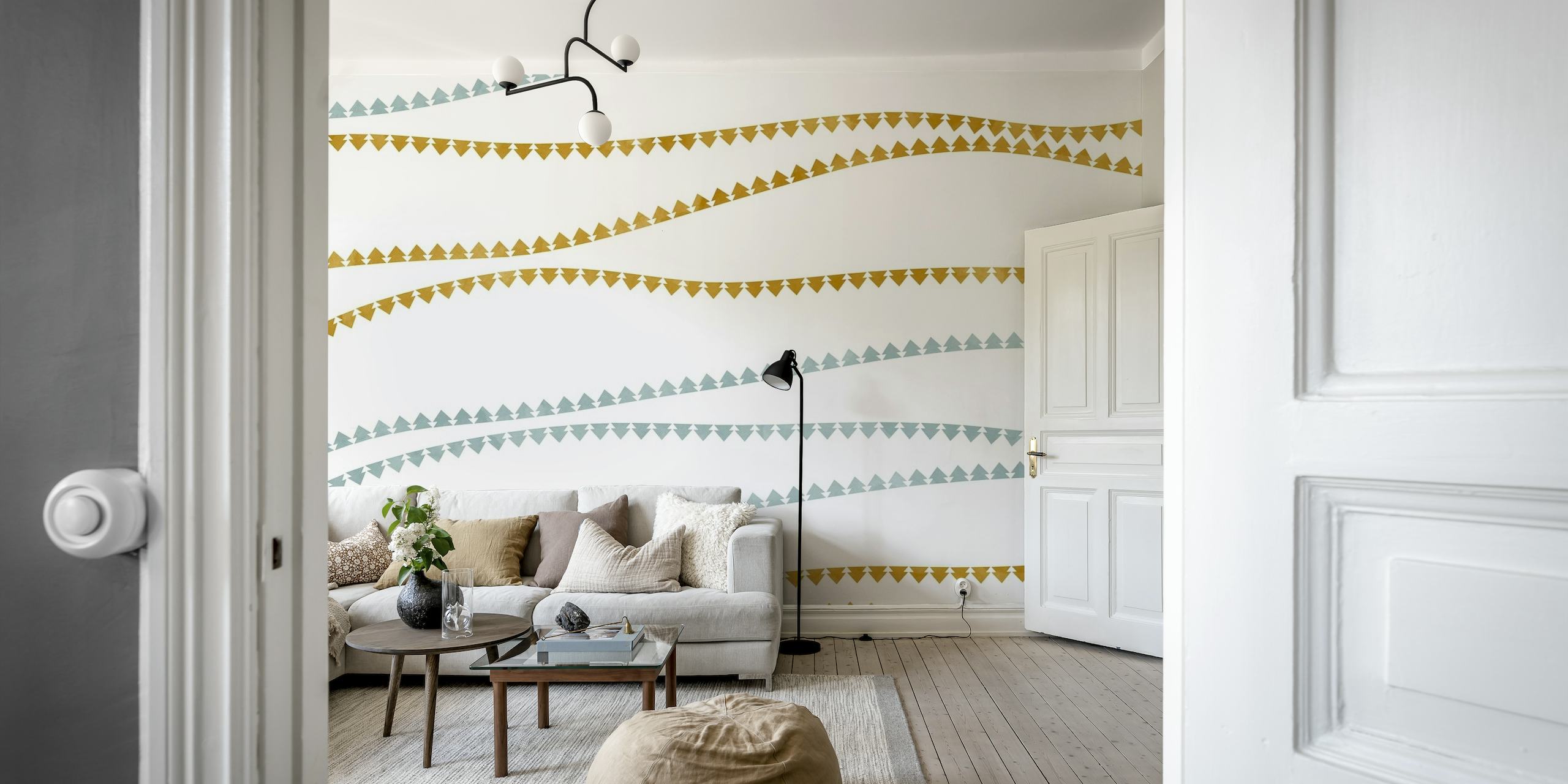 Papier peint moderne abstrait avec des motifs de vagues d'arbres dorés, argentés et blancs
