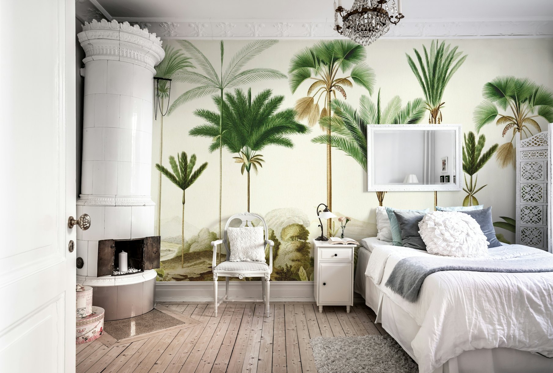 Vintage palm trees wallpaper