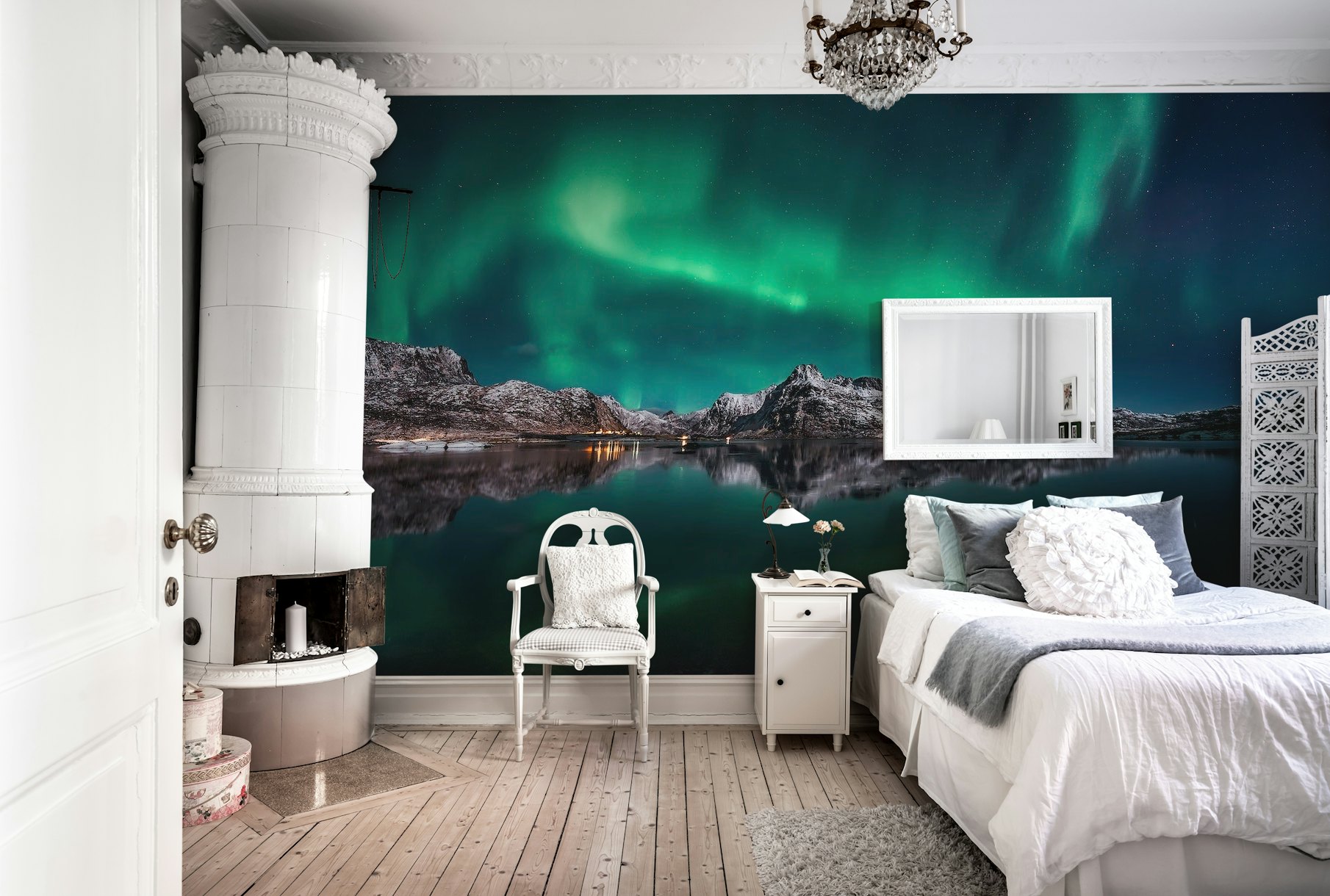 Lofoten Aurora Reflection wallpaper