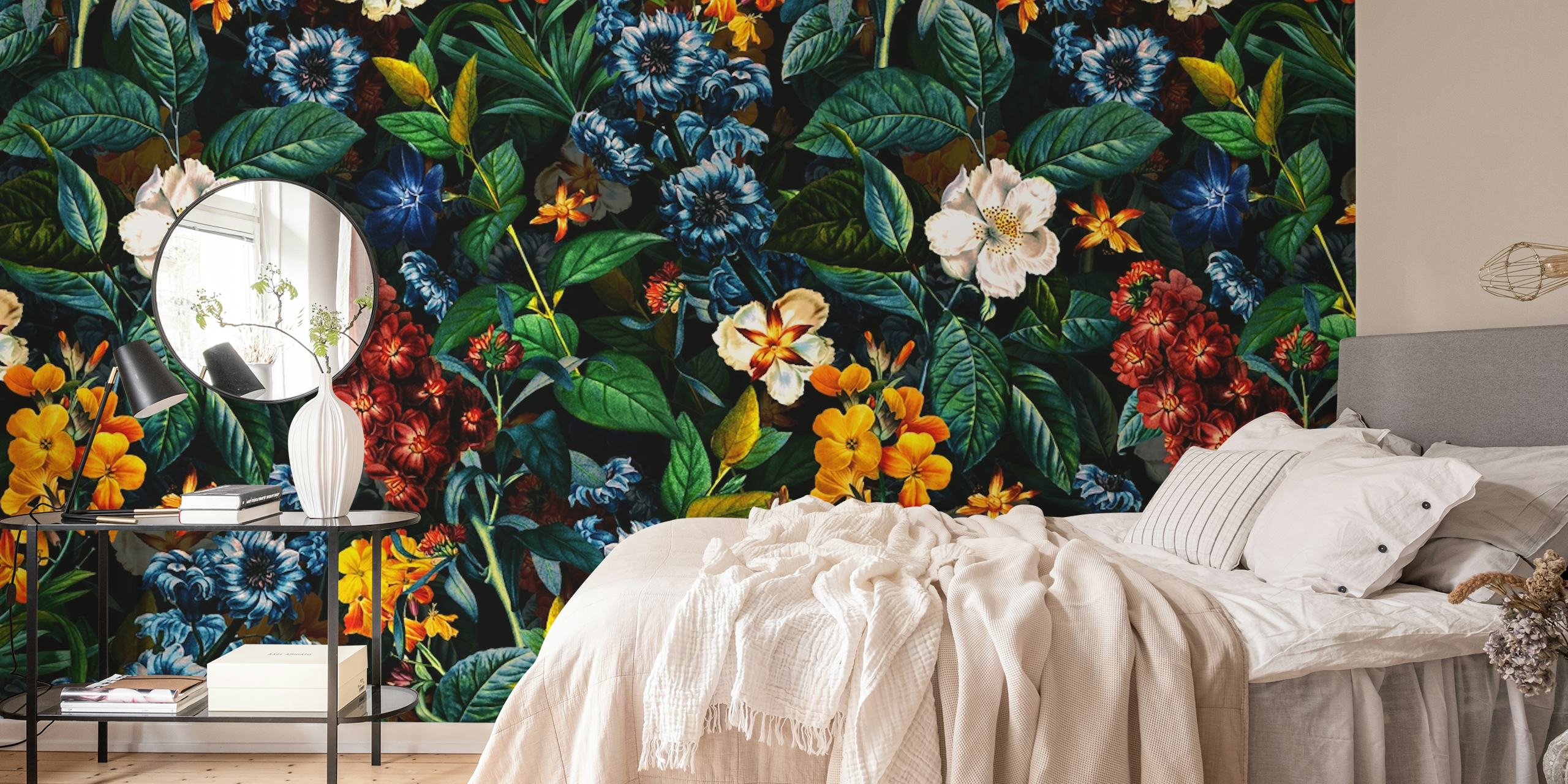 Papel pintado floral Mysterious Garden II en una habitación