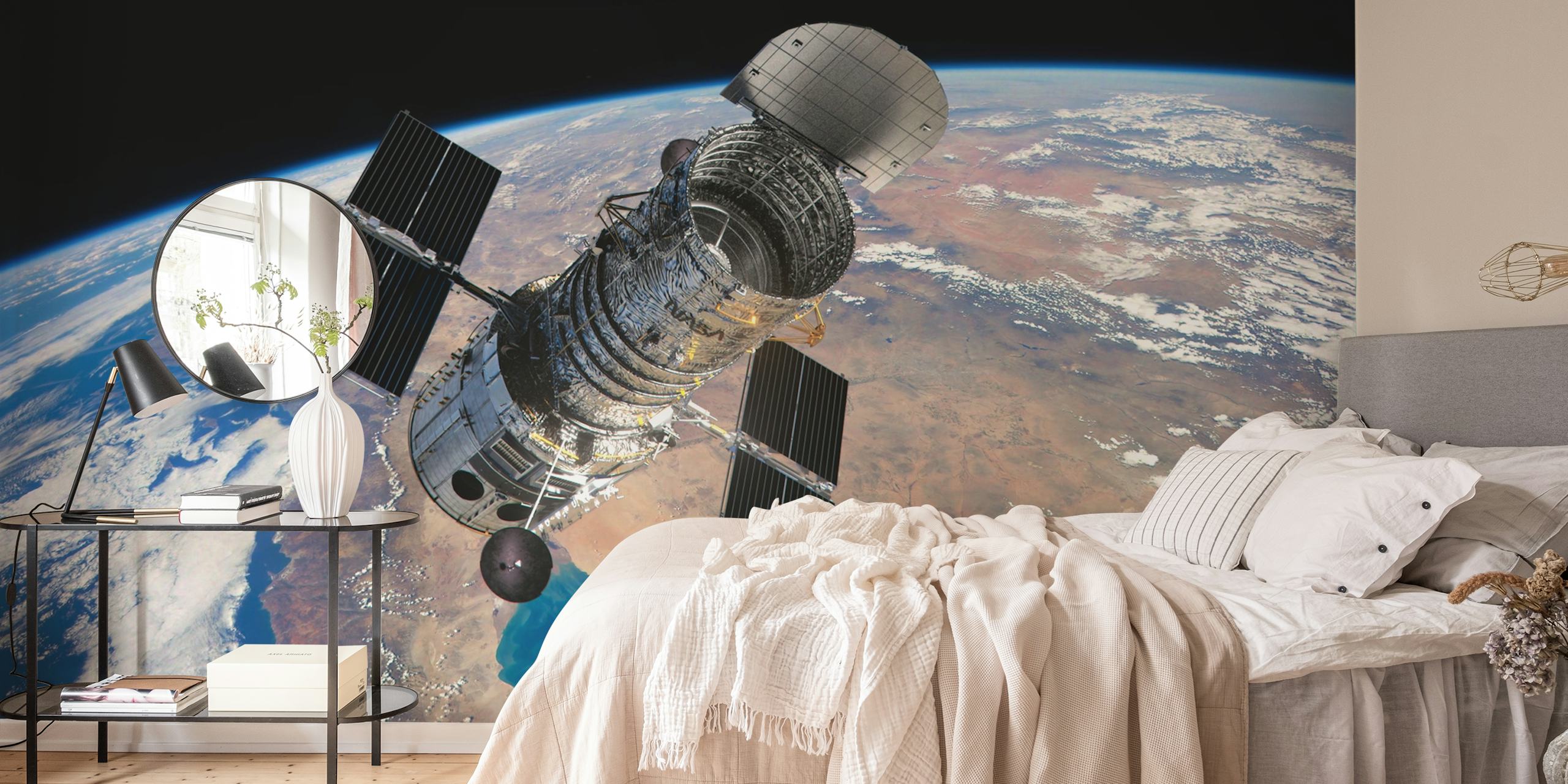 Hubble California wallpaper in a room