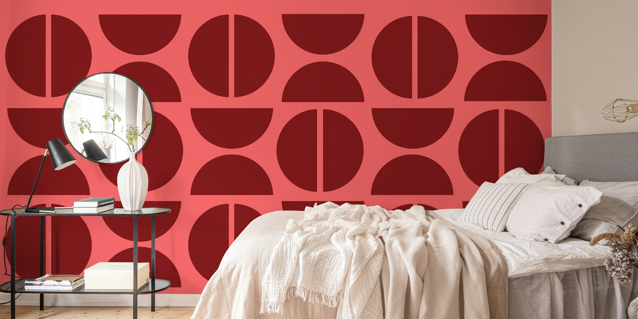 Ταπετσαρία Urban Coral Bordeaux που εμφανίζεται σε ένα δωμάτιο