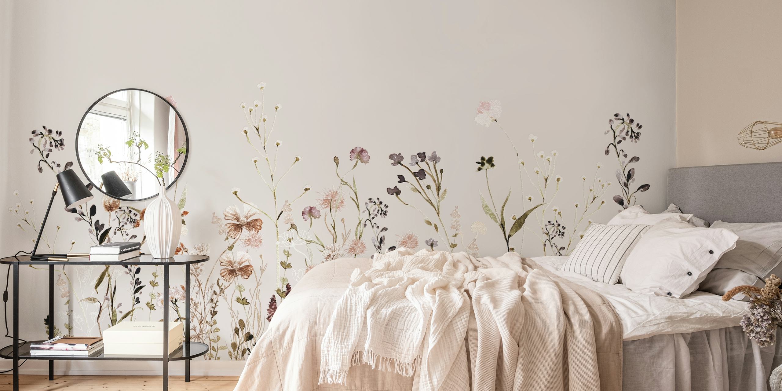 Fleurs sauvages pastel sur fond beige wallpaper