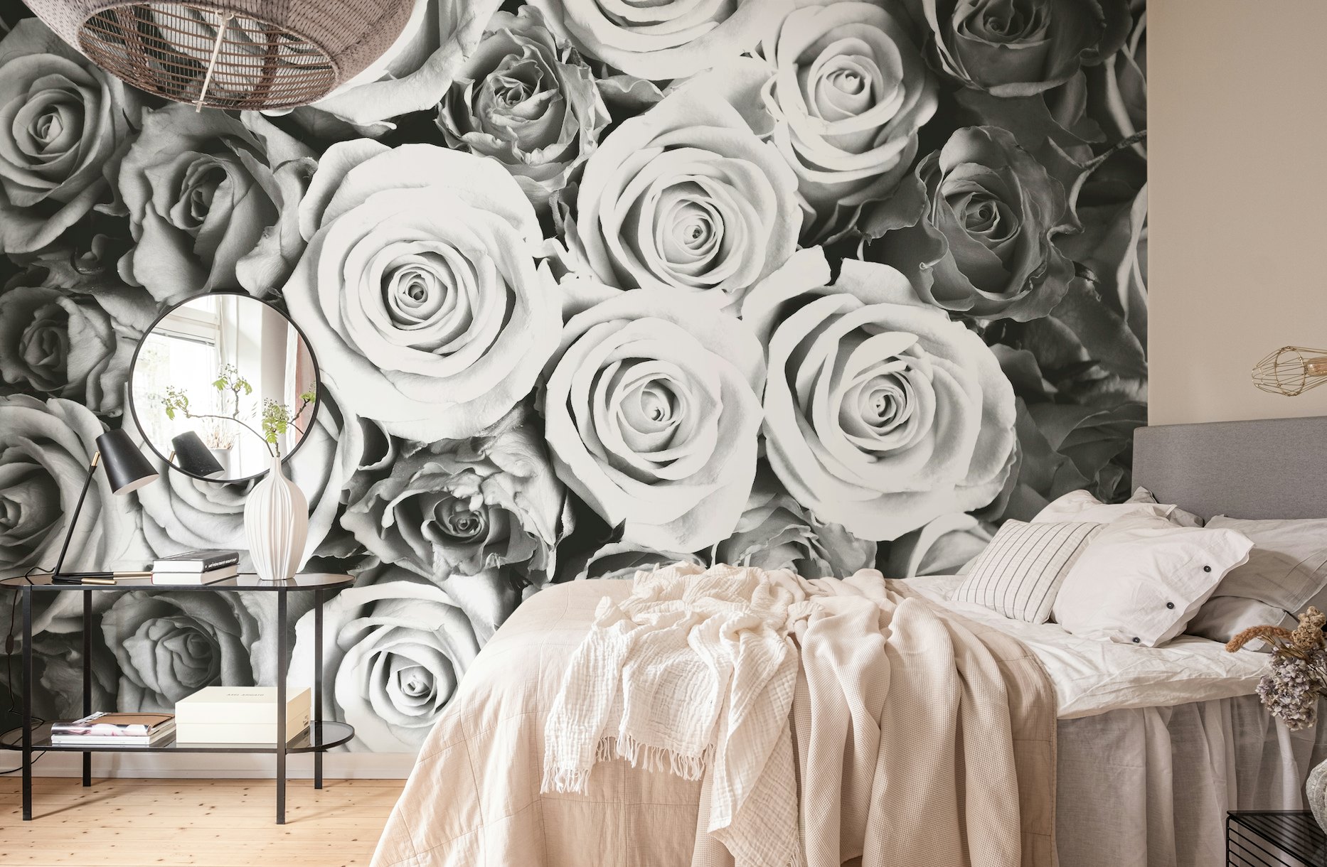 Roses black and white tapet