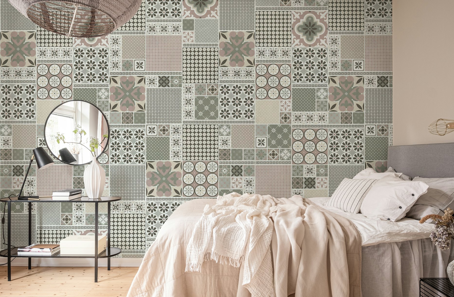 Alhambra Tiles Mauve Grey wallpaper