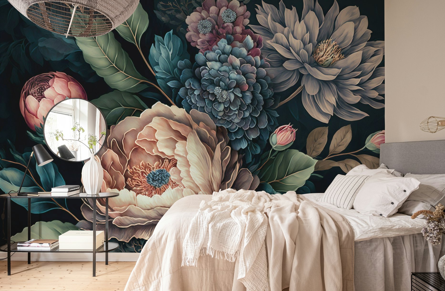 Moody Baroque Large Flowers wallpaper