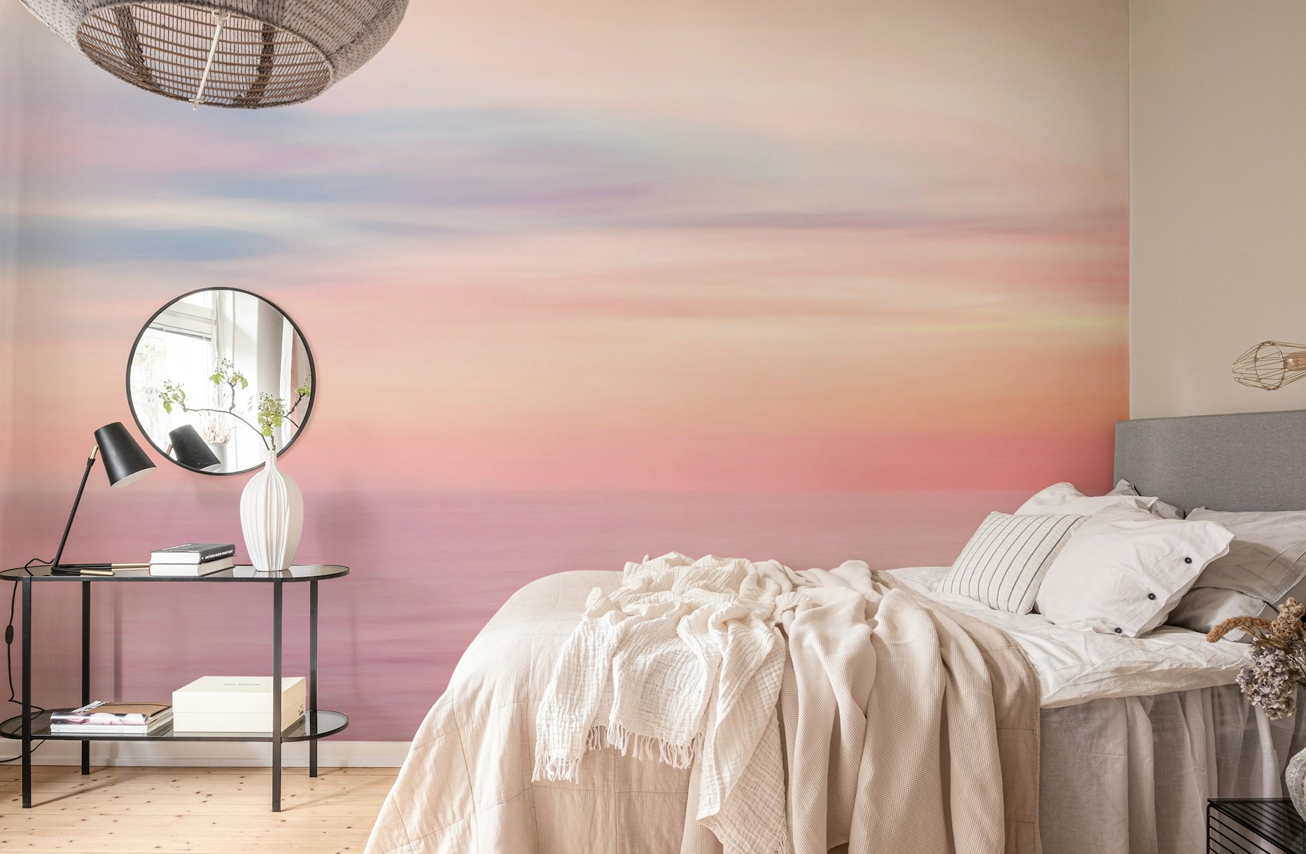 Pink sunset sky on ocean wallpaper