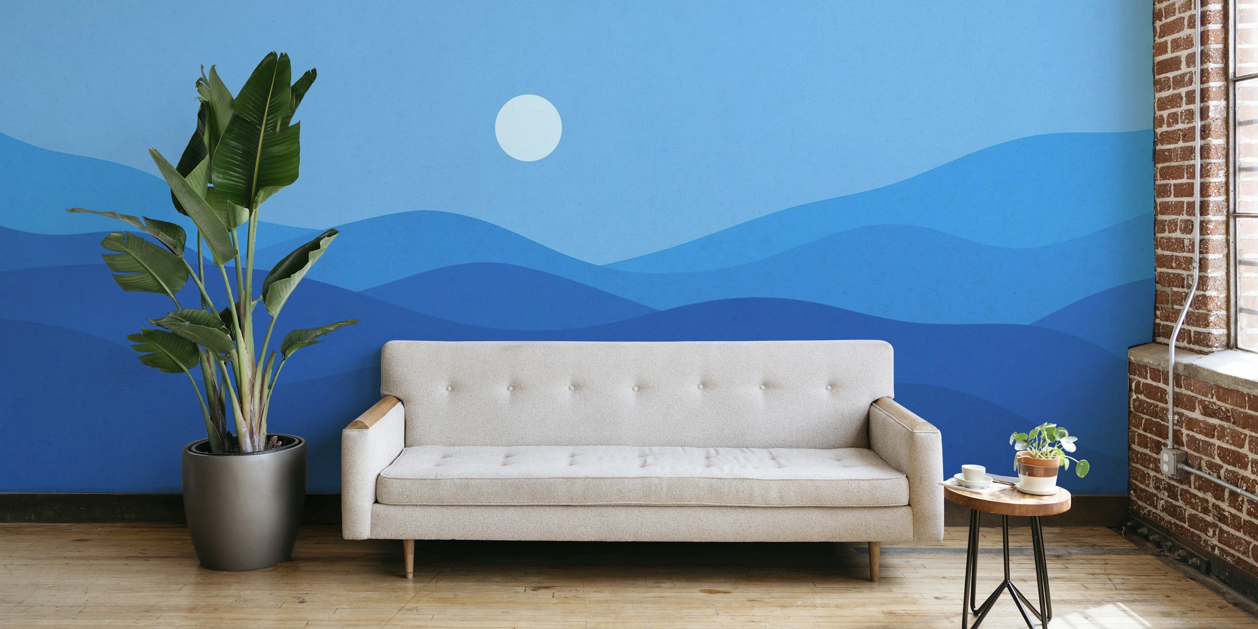 Mirni plavi pejzaž u akvarelu s valovitim brežuljcima i zidnom muralom obasjanom mjesečinom