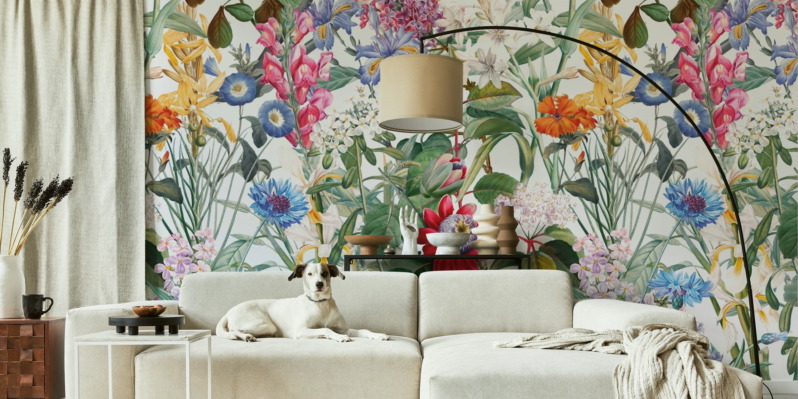 Zidna slika sa starinskim cvjetnim uzorkom koji prikazuje raznoliko šareno cvijeće i lišće