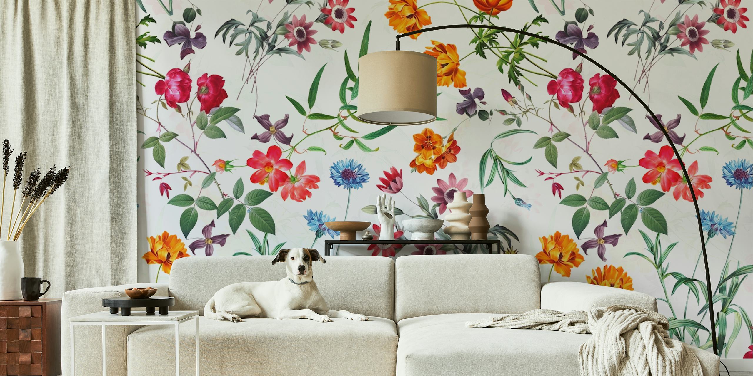 Colorido mural floral con una variedad de flores de jardín que crean una escena botánica caprichosa