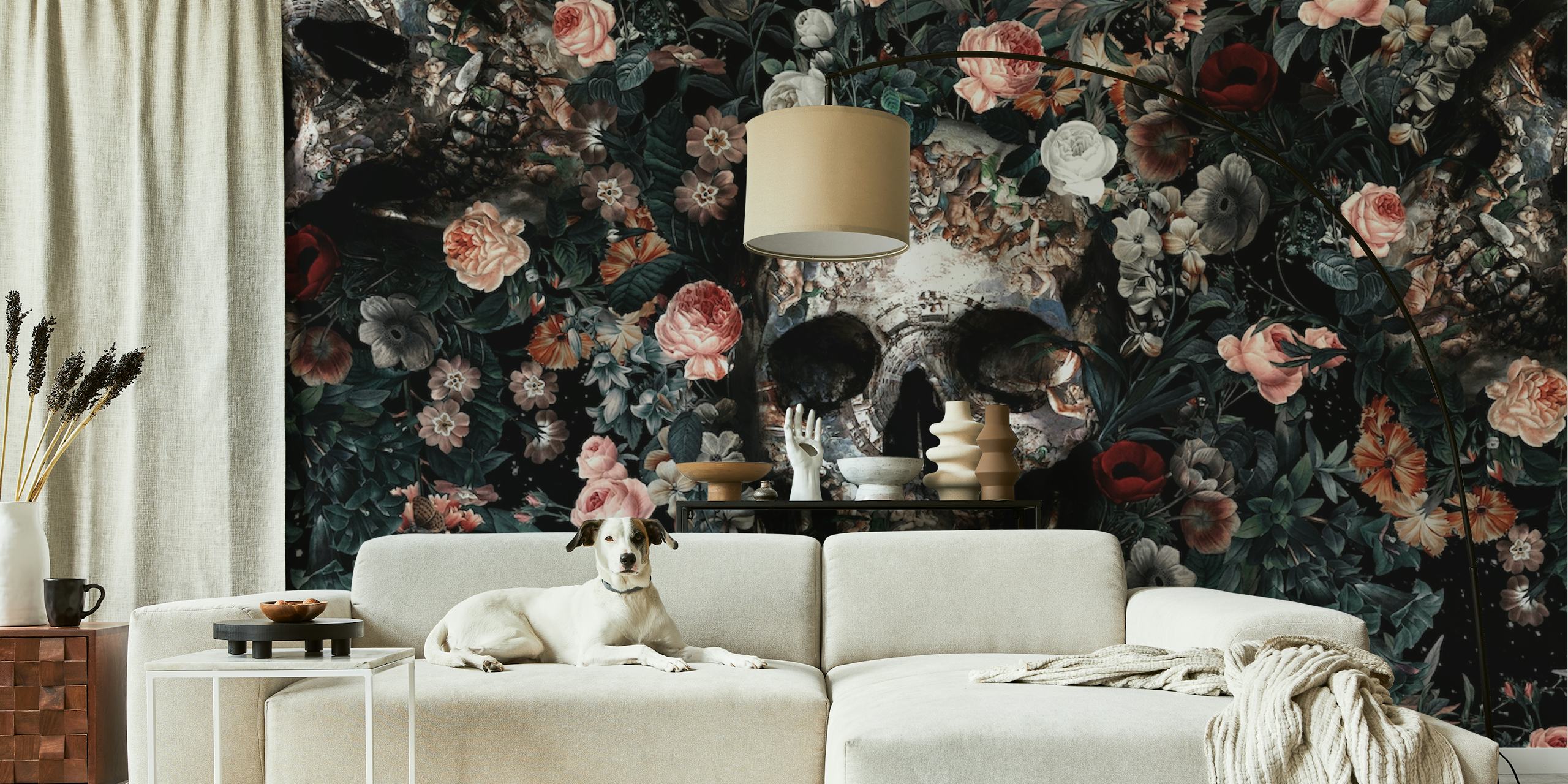 Skull and Floral pattern tapetti huoneessa