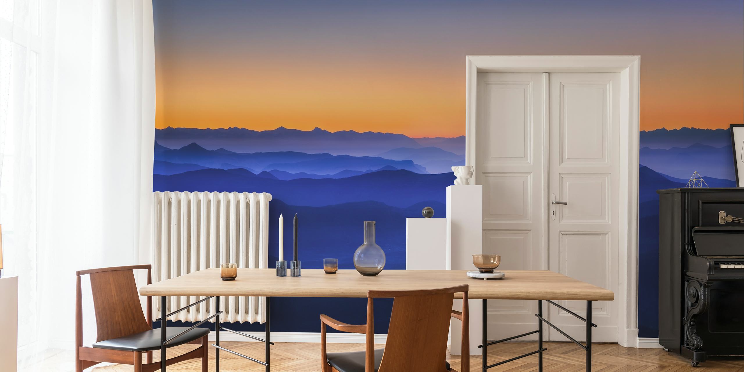 Papel de parede Misty Mountains em um quarto