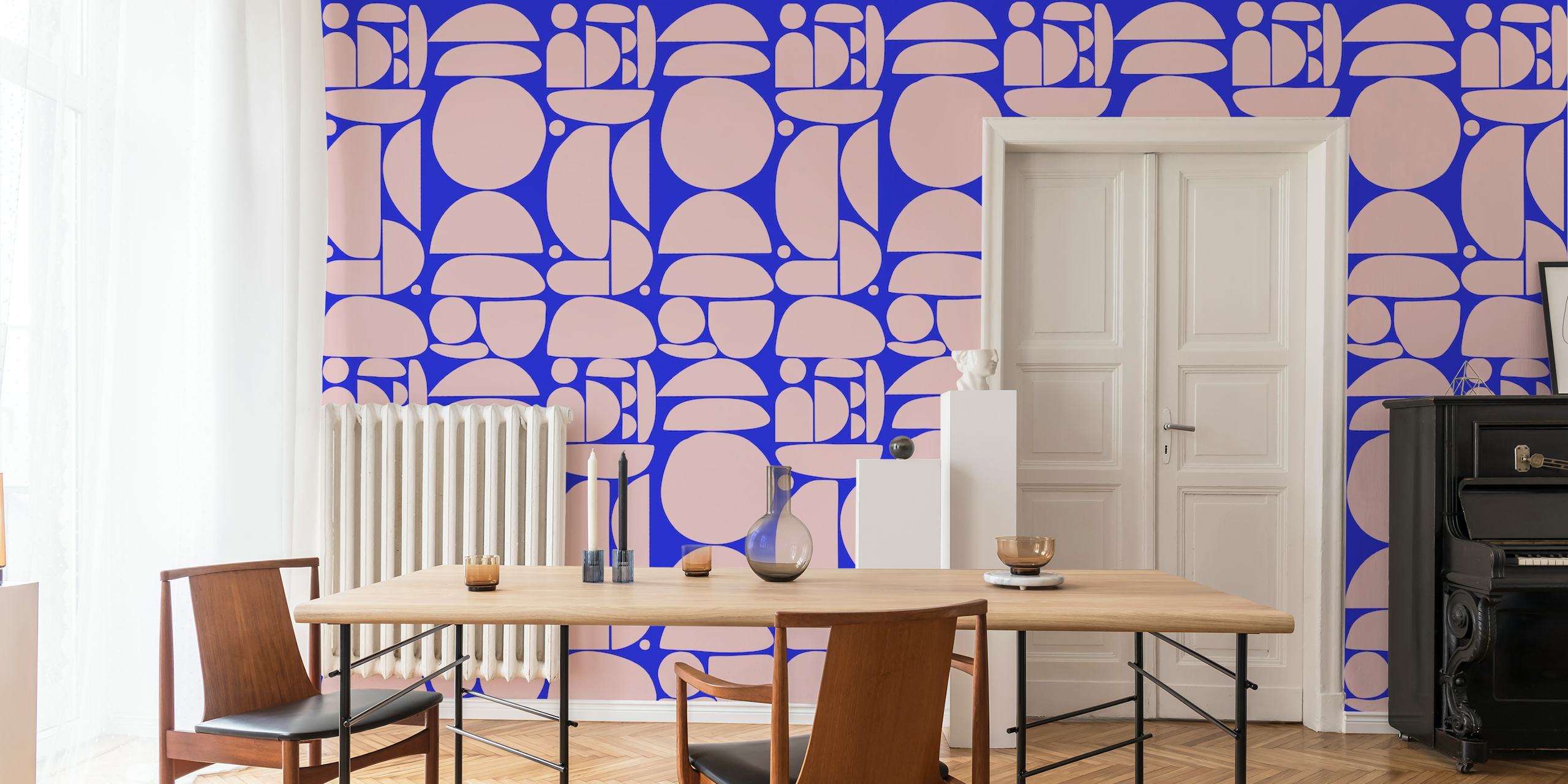 Tapeta Blue Pink Cutout Shapes w pokoju