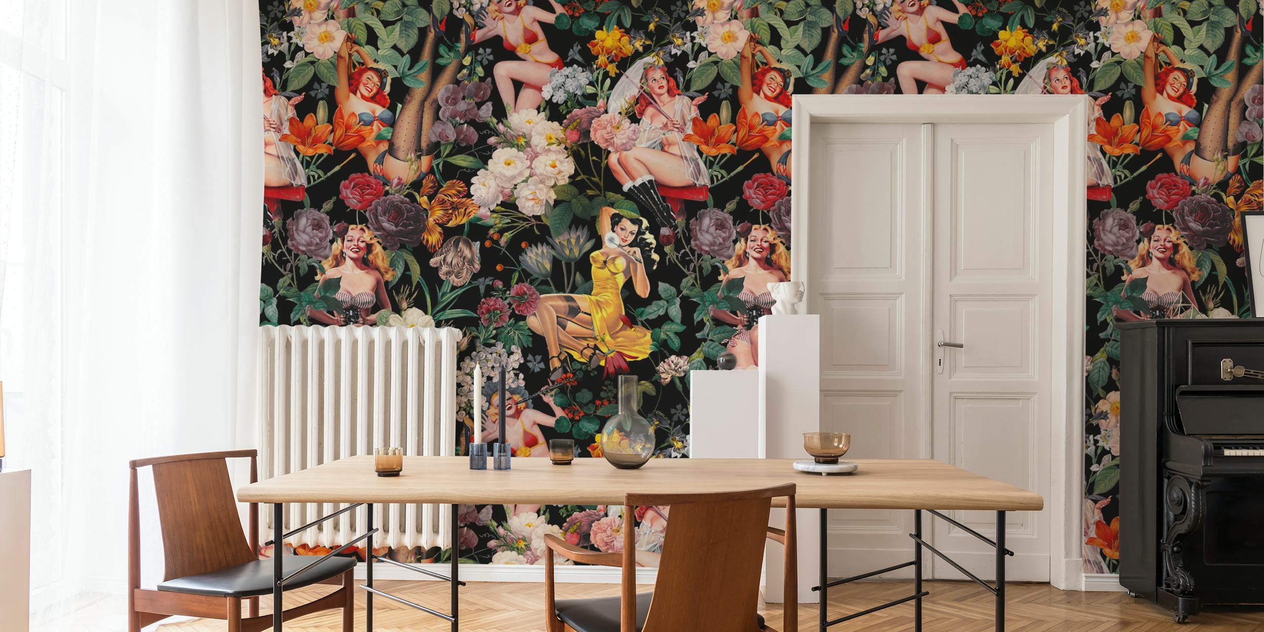 Vintage bloemen en pin-up meisjes op zwart behang wallpaper